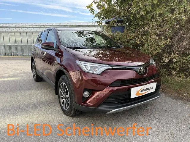 Toyota RAV4 RAV4 2,0 D-4D Active 1.Besitz Servicebuch ACC LED Kamera Navi Lane