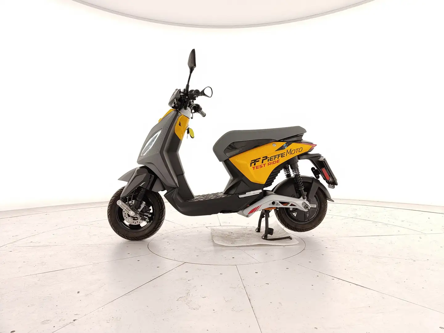 Piaggio 1 ACTIVE 60KMH E5 SUNSHINE MIX Giallo - 2