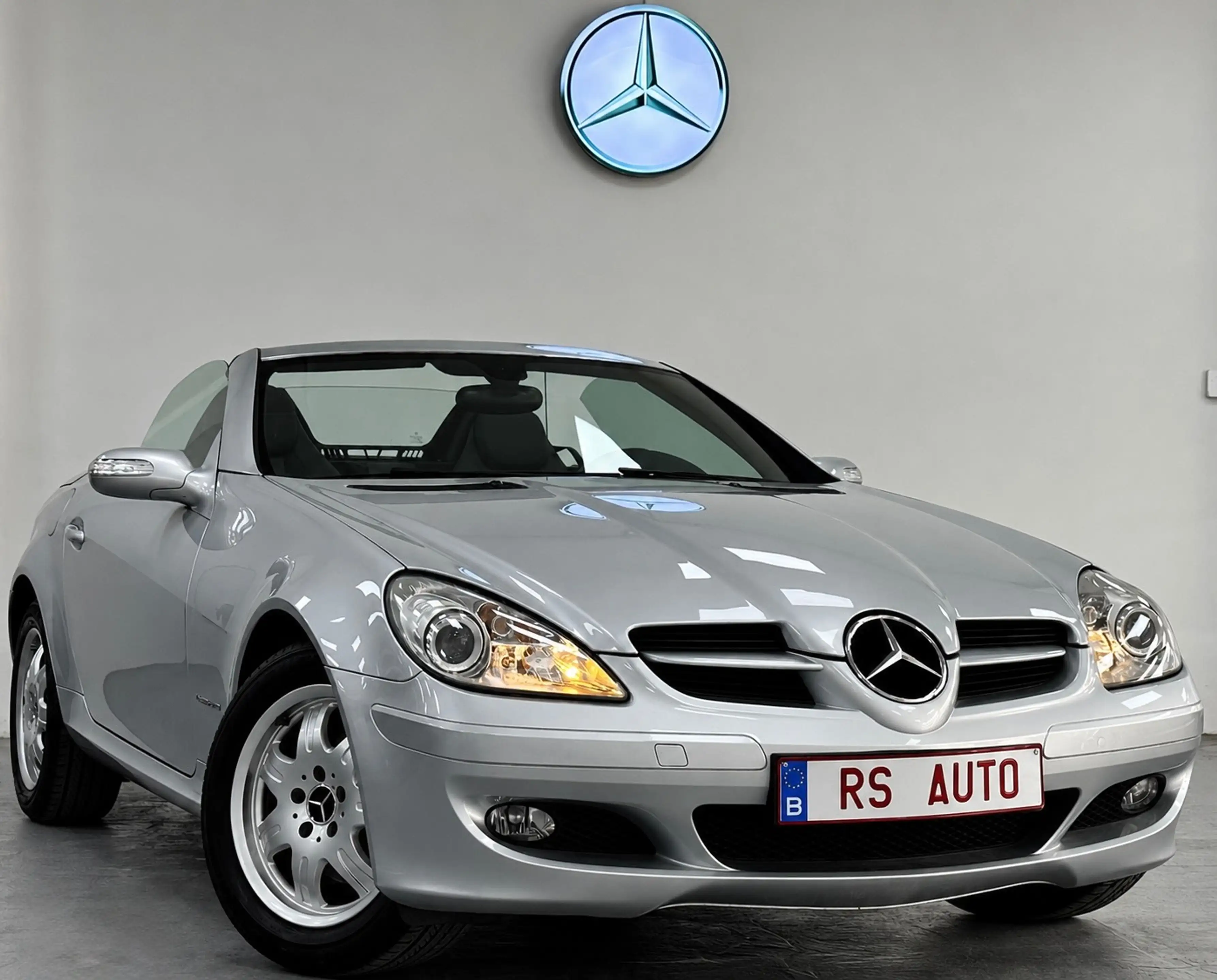 Mercedes-Benz SLK 200 Kompressor - GARANTIE 12 MOIS - CUIR CHAUFFANT - AIRCO - PHARES AUTO - REGULATEUR DE VITESSE - — photo 2