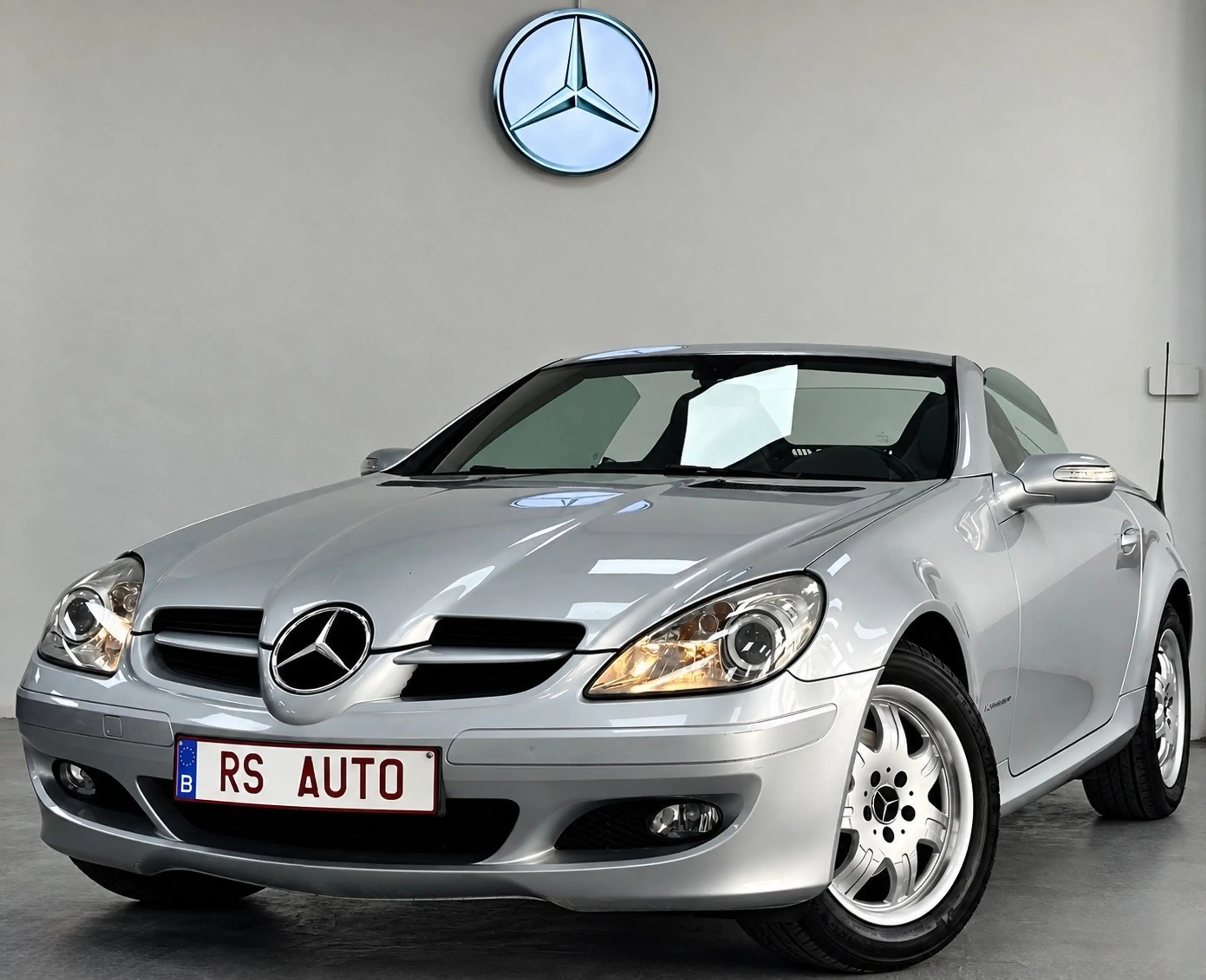 Mercedes-Benz SLK 200 Kompressor - GARANTIE 12 MOIS - CUIR CHAUFFANT - AIRCO - PHARES AUTO - REGULATEUR DE VITESSE -