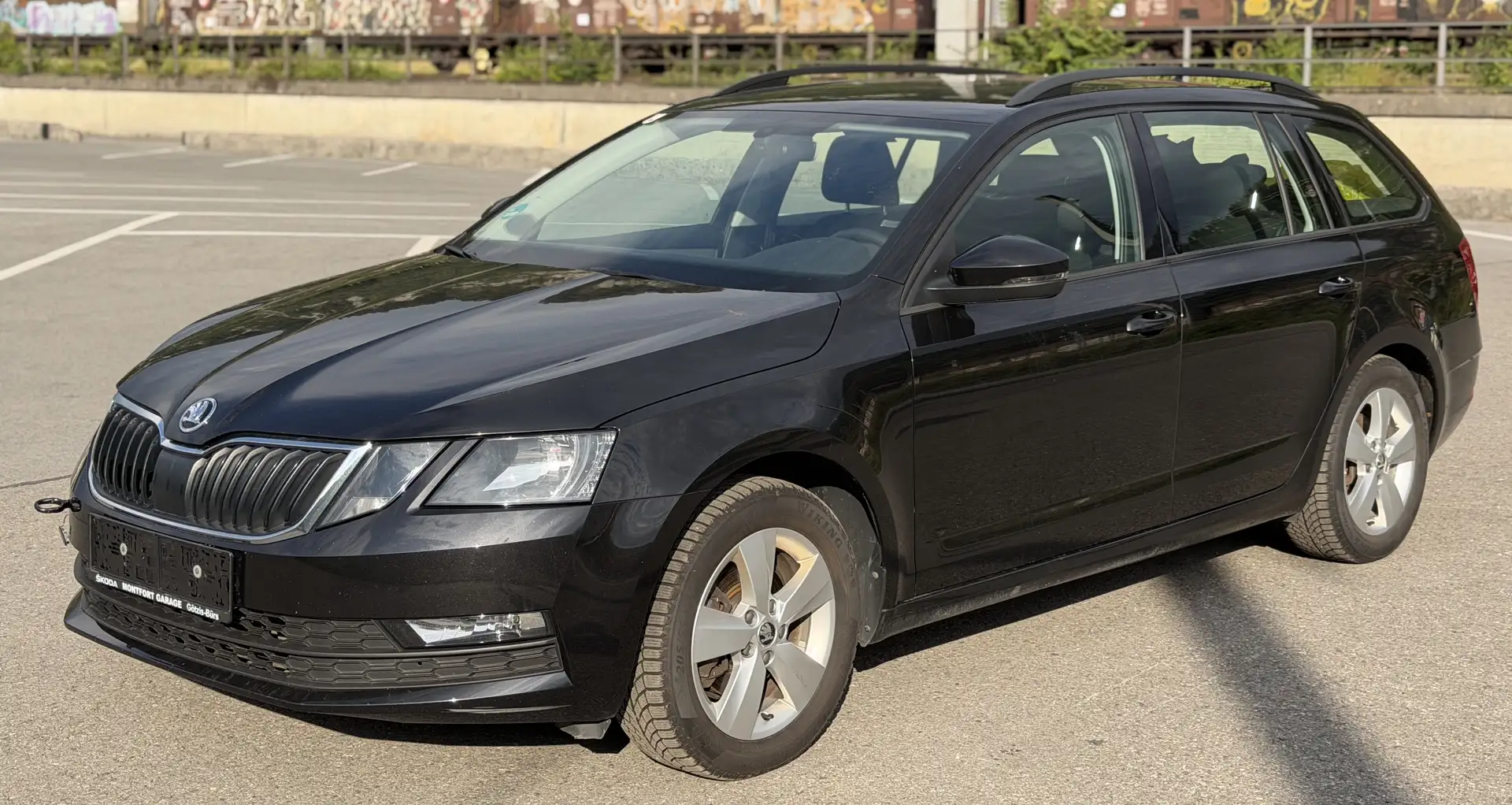 Skoda Octavia Combi 1.6 TDI 4x4 MOTORSCHADEN - 2