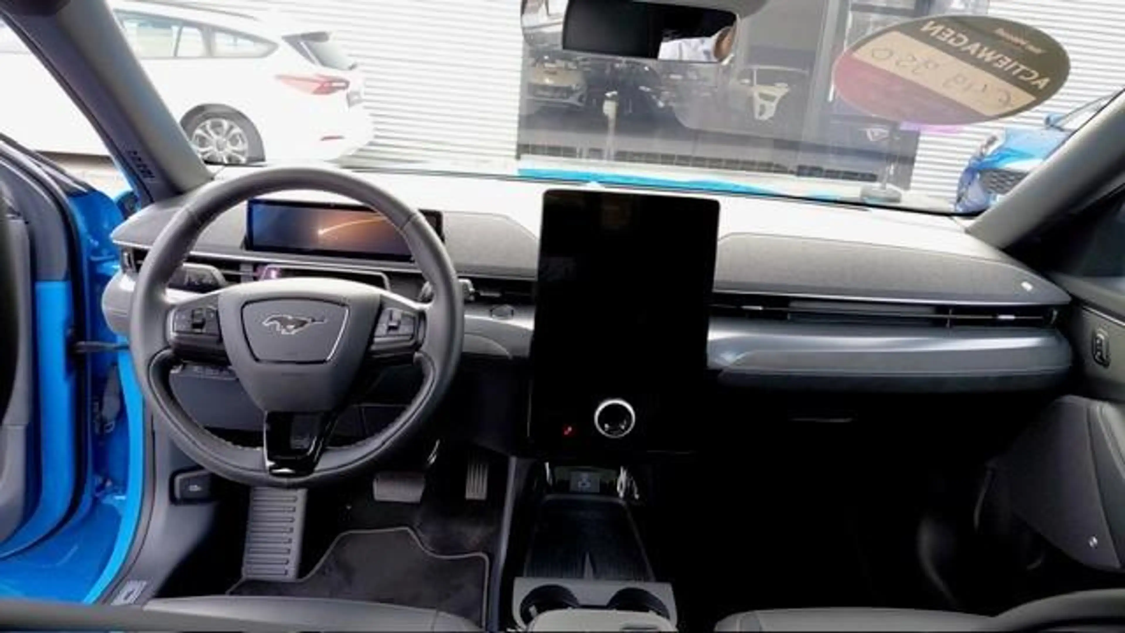 Ford Mustang Mach-E GT Extended AWD 98 kWh - 487PK - Pano — photo 7
