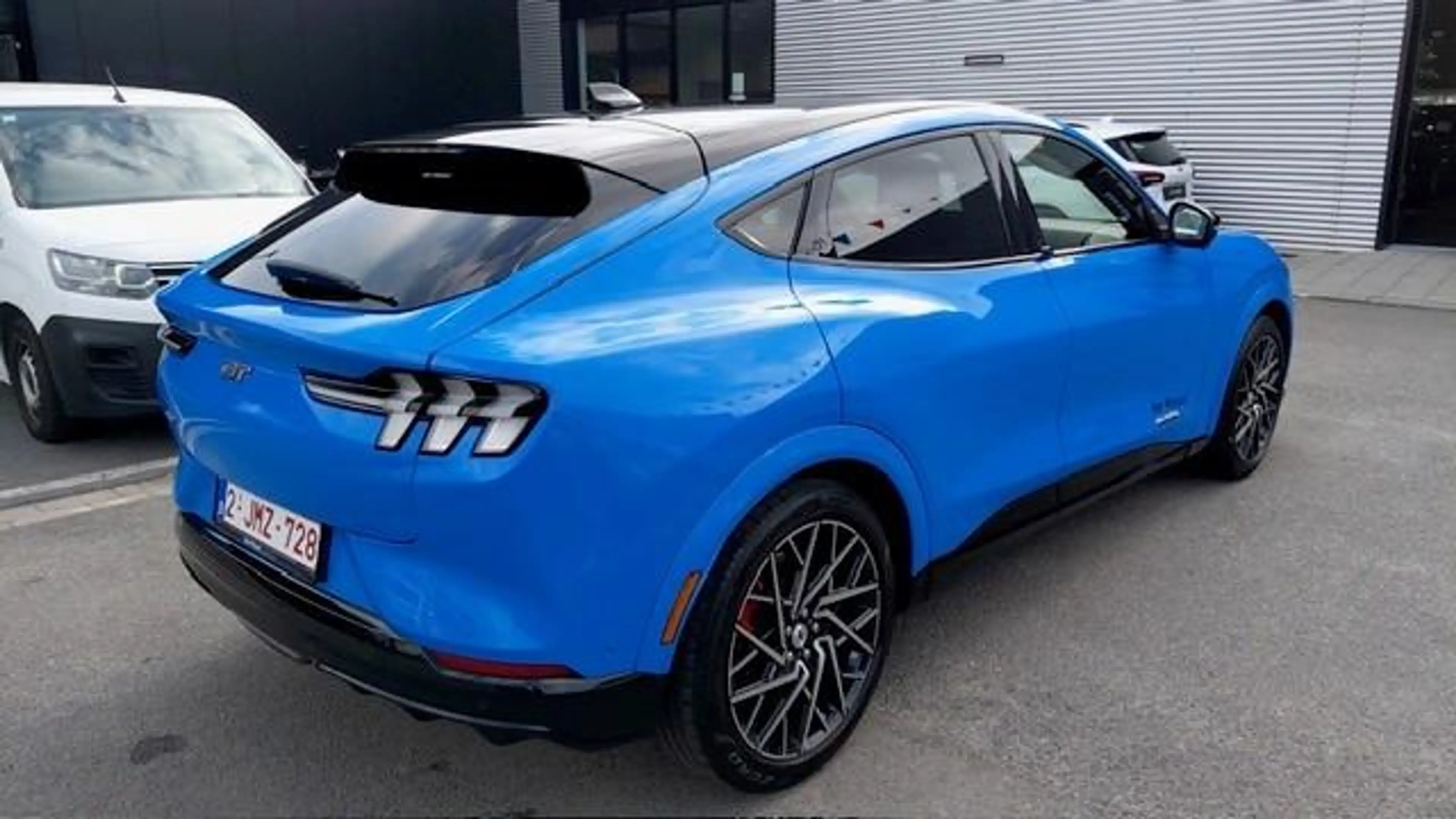 Ford Mustang Mach-E GT Extended AWD 98 kWh - 487PK - Pano — photo 4