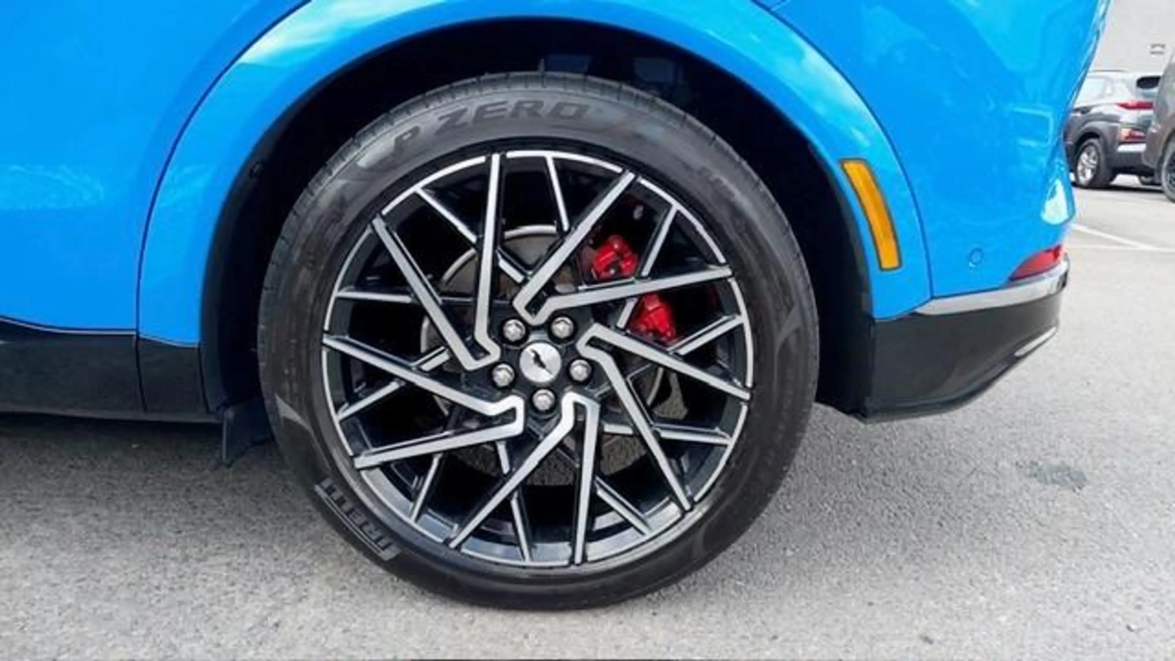 Ford Mustang Mach-E GT Extended AWD 98 kWh - 487PK - Pano — photo 10