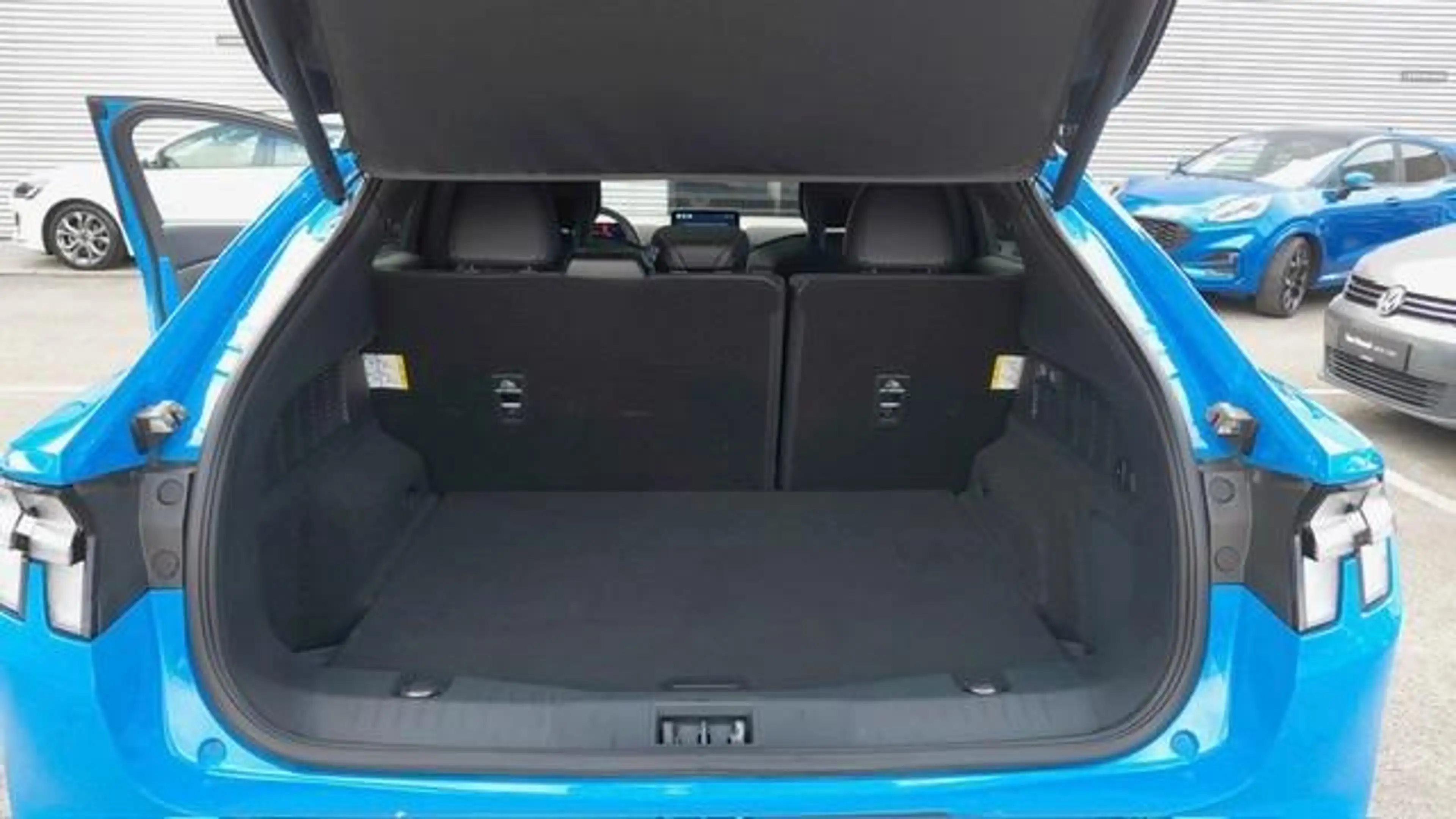 Ford Mustang Mach-E GT Extended AWD 98 kWh - 487PK - Pano — photo 9