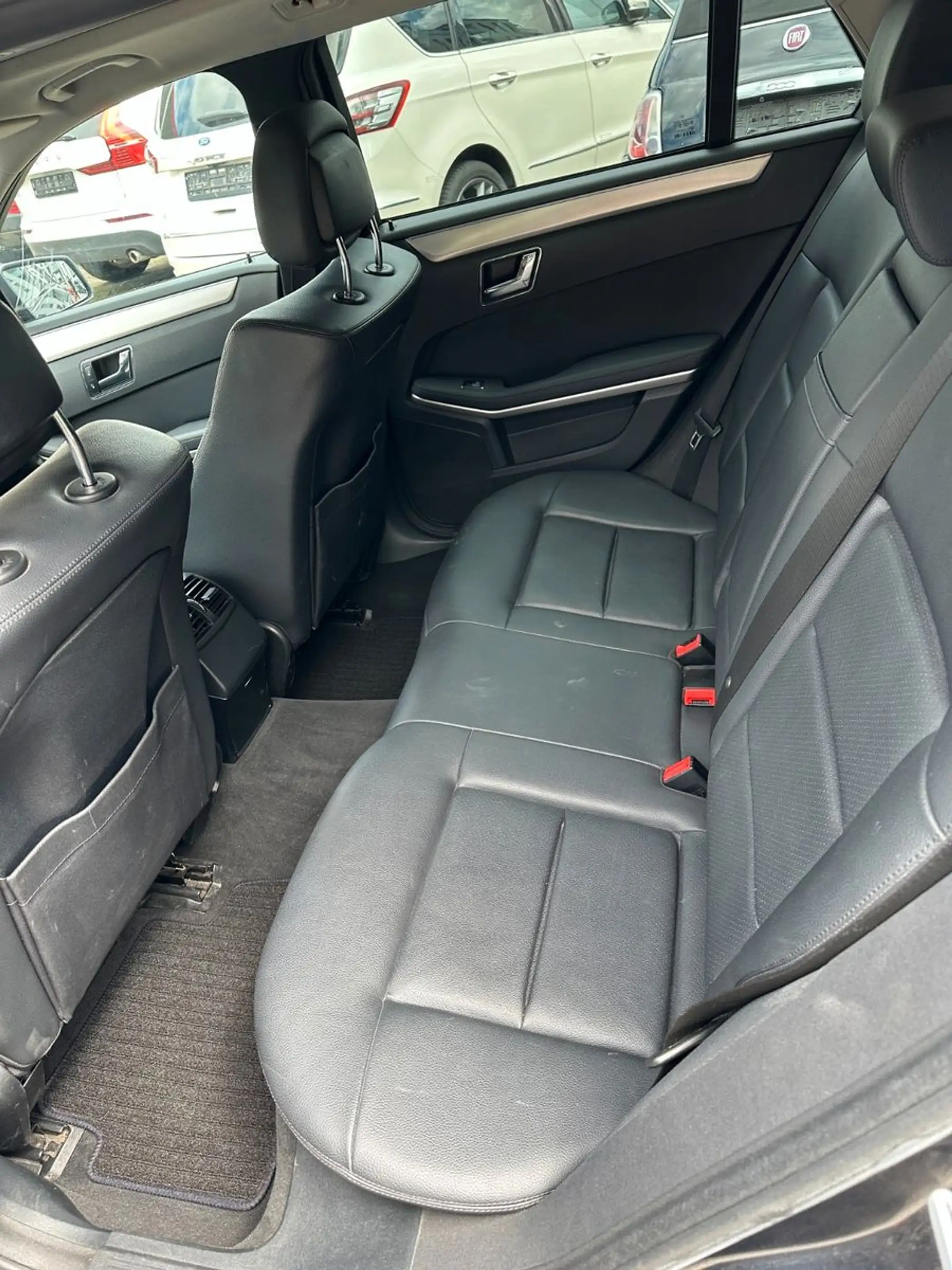 Mercedes-Benz E 220 E T-Modell E 220 CDI BlueEfficiency — photo 8