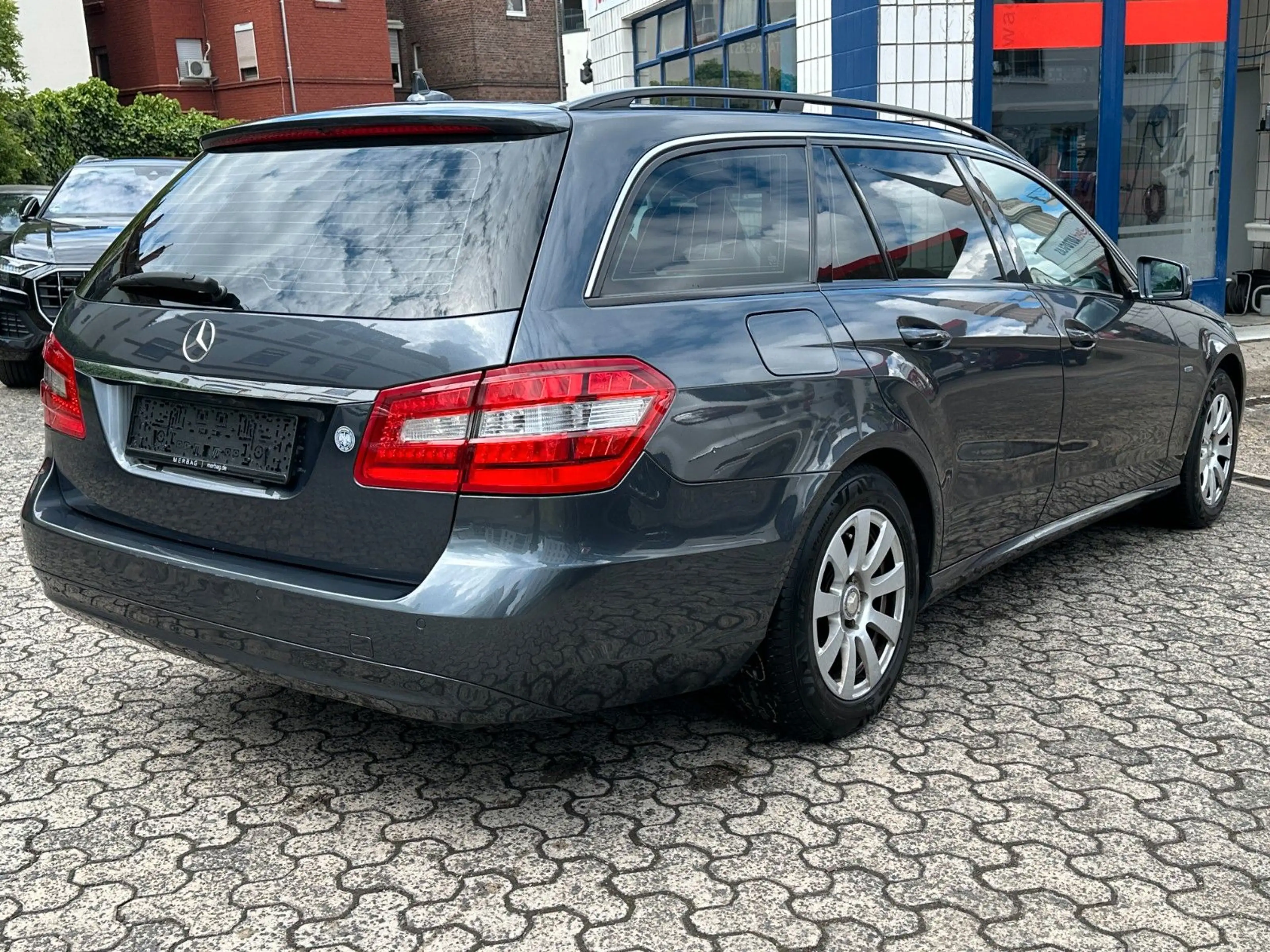 Mercedes-Benz E 220 E T-Modell E 220 CDI BlueEfficiency — photo 4