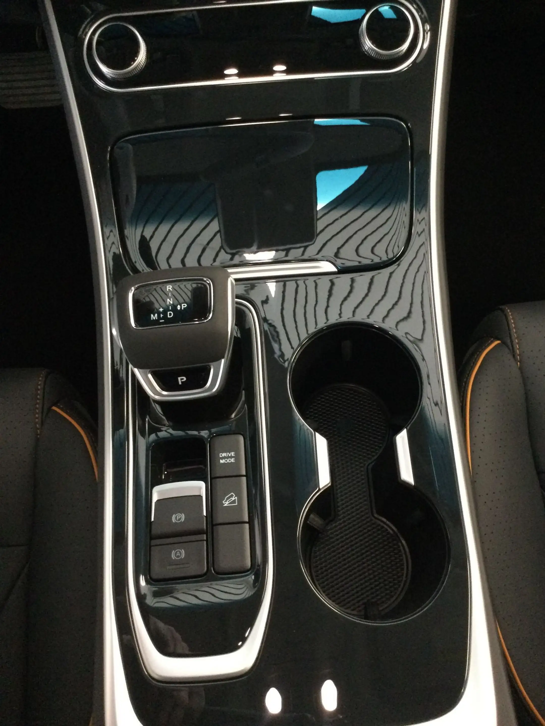 Forthing U-Tour T-GDi 7DCT — photo 13