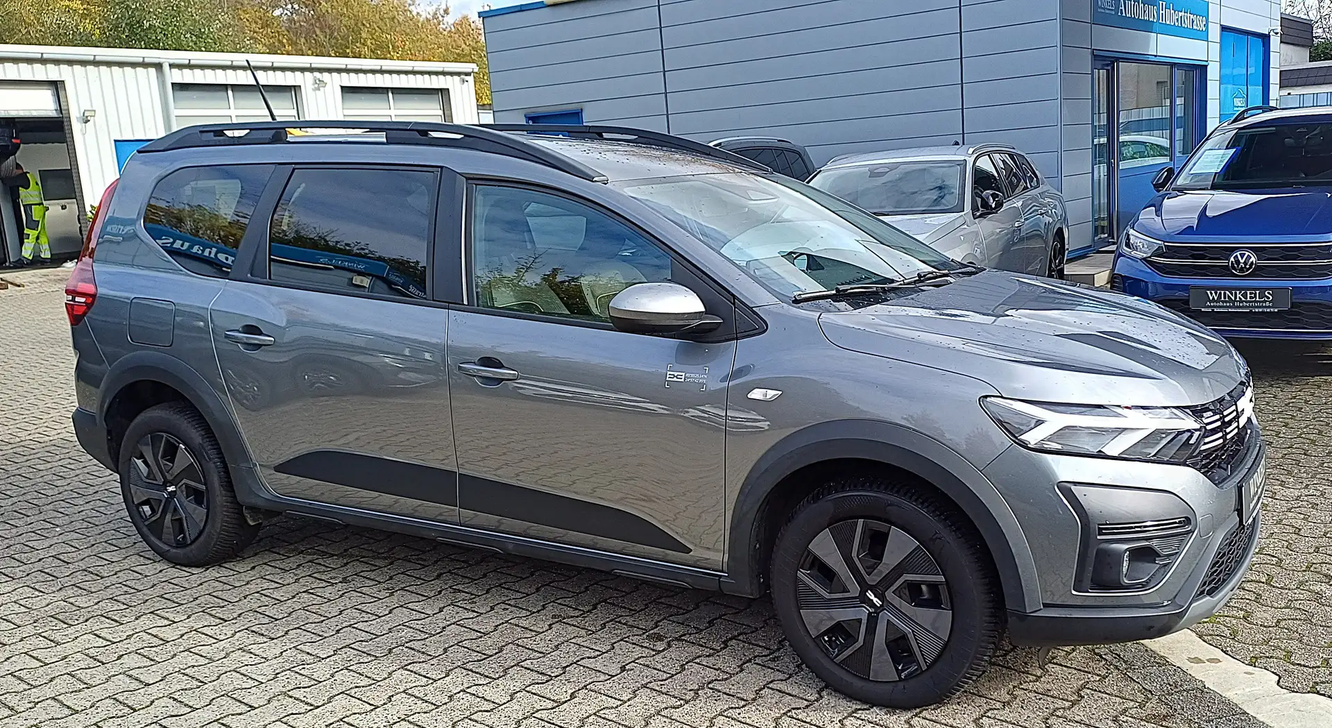 Dacia Jogger Jogger 110 Expression-Klimaaut-Navi-Sitzhg-PDC-AHK Grau - 1