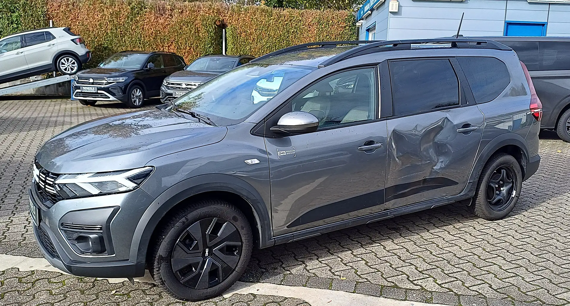 Dacia Jogger Jogger 110 Expression-Klimaaut-Navi-Sitzhg-PDC-AHK Grau - 2