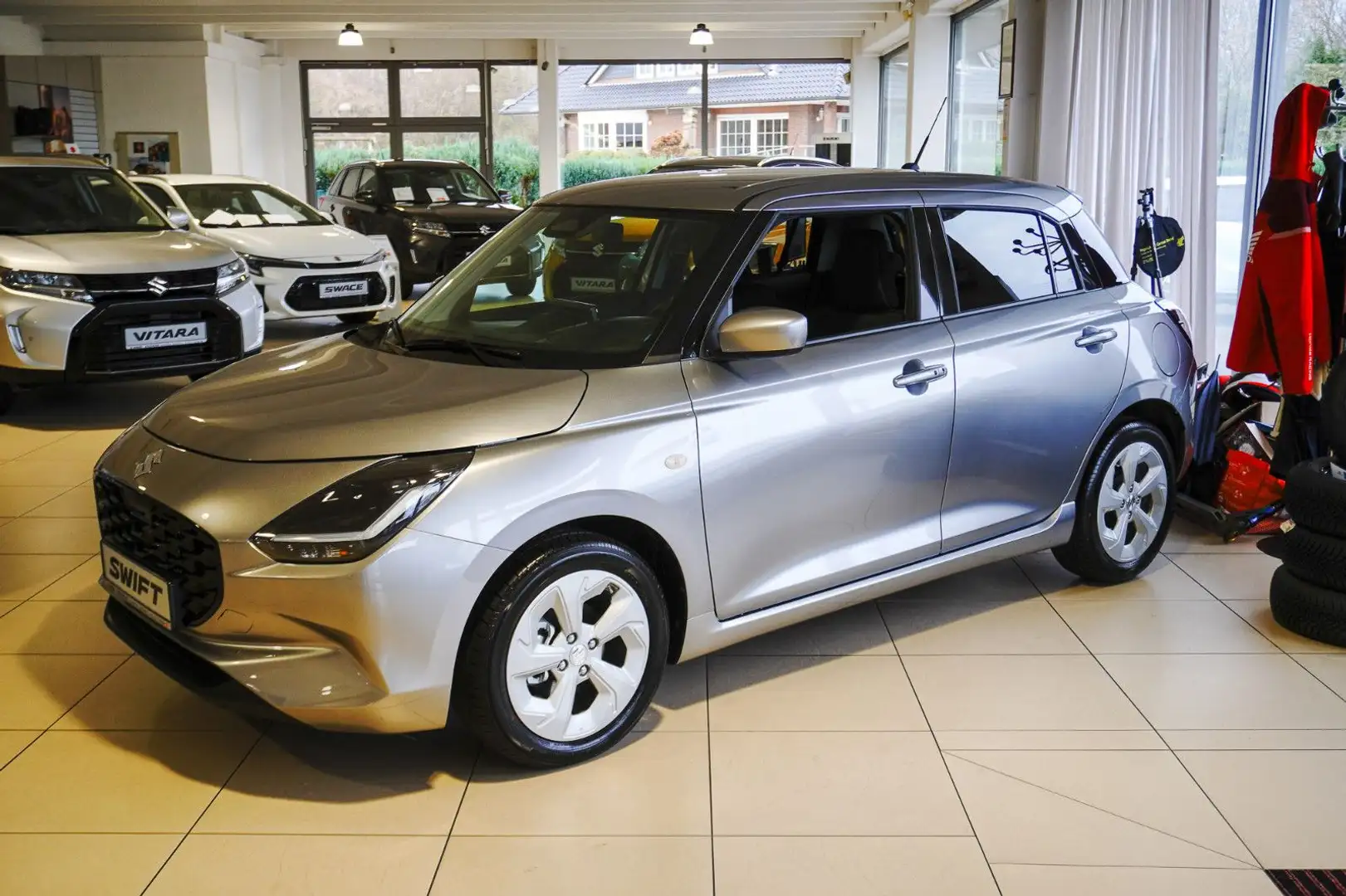 Suzuki Swift 1.2 DUALJET HYBRID Comfort CVT Topangebot! Silber - 2