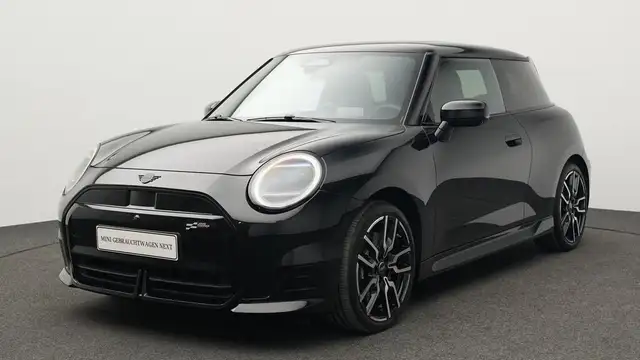 MINI Cooper SE John Cooper Works Trim