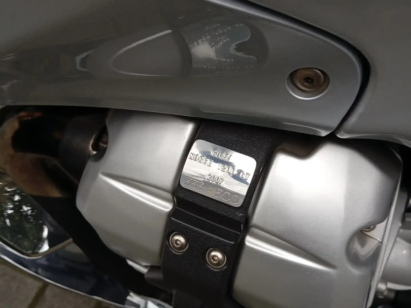 Moto Guzzi Norge 1200 Gran Turismo GT full Stříbrná - 2