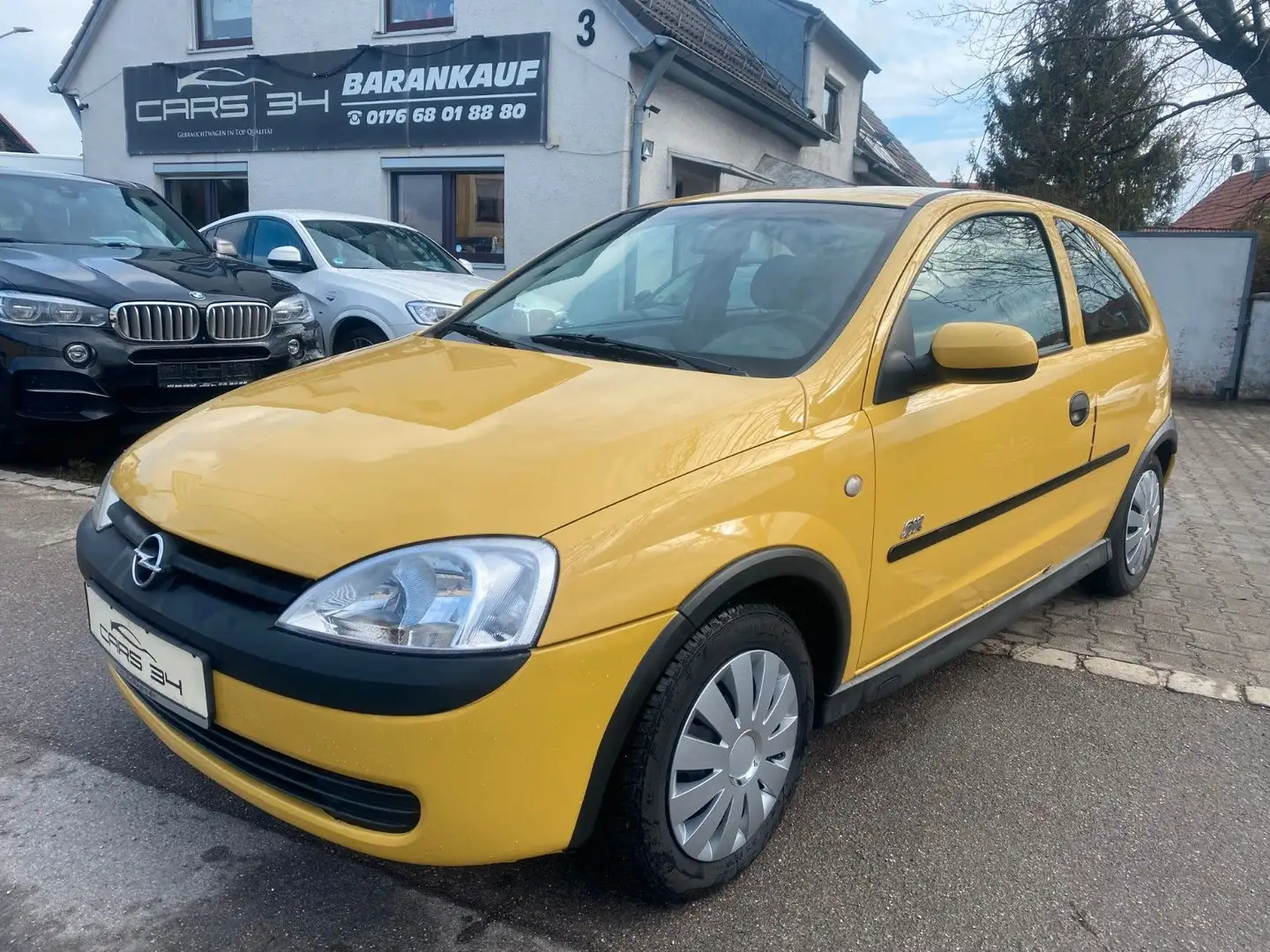 Opel Corsa 1.2 16V Selection Comfort AUTOMATIK Gelb - 1