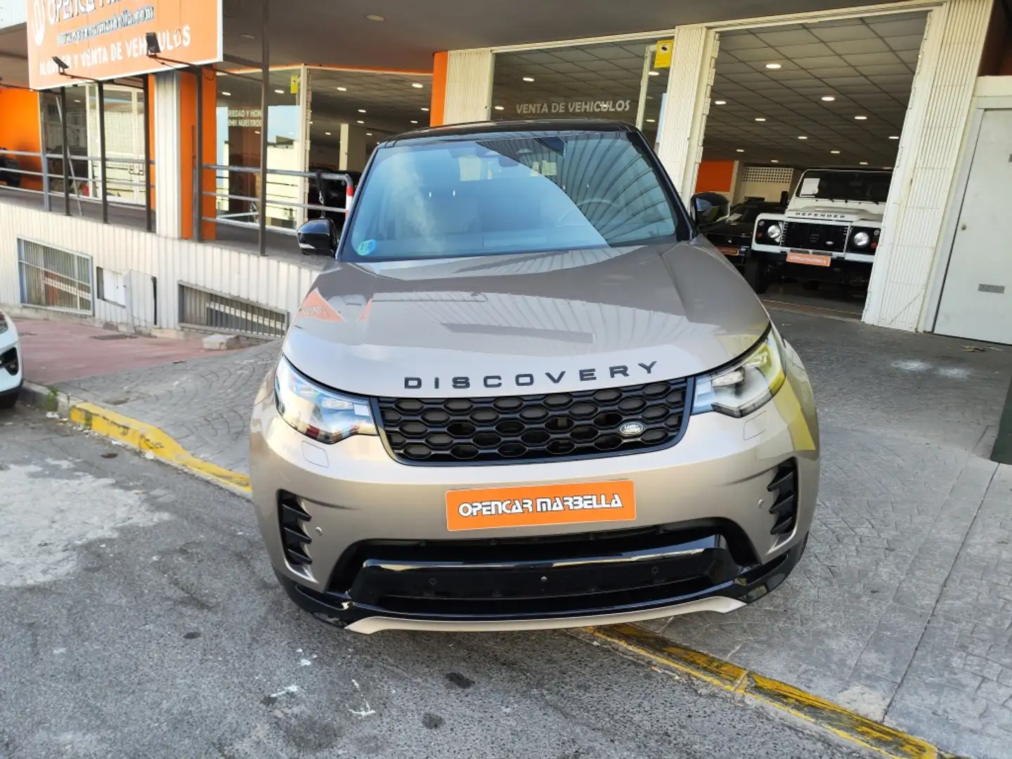 Land Rover Discovery 3.0D I6 Dynamic SE Aut. 249 Marrón - 2
