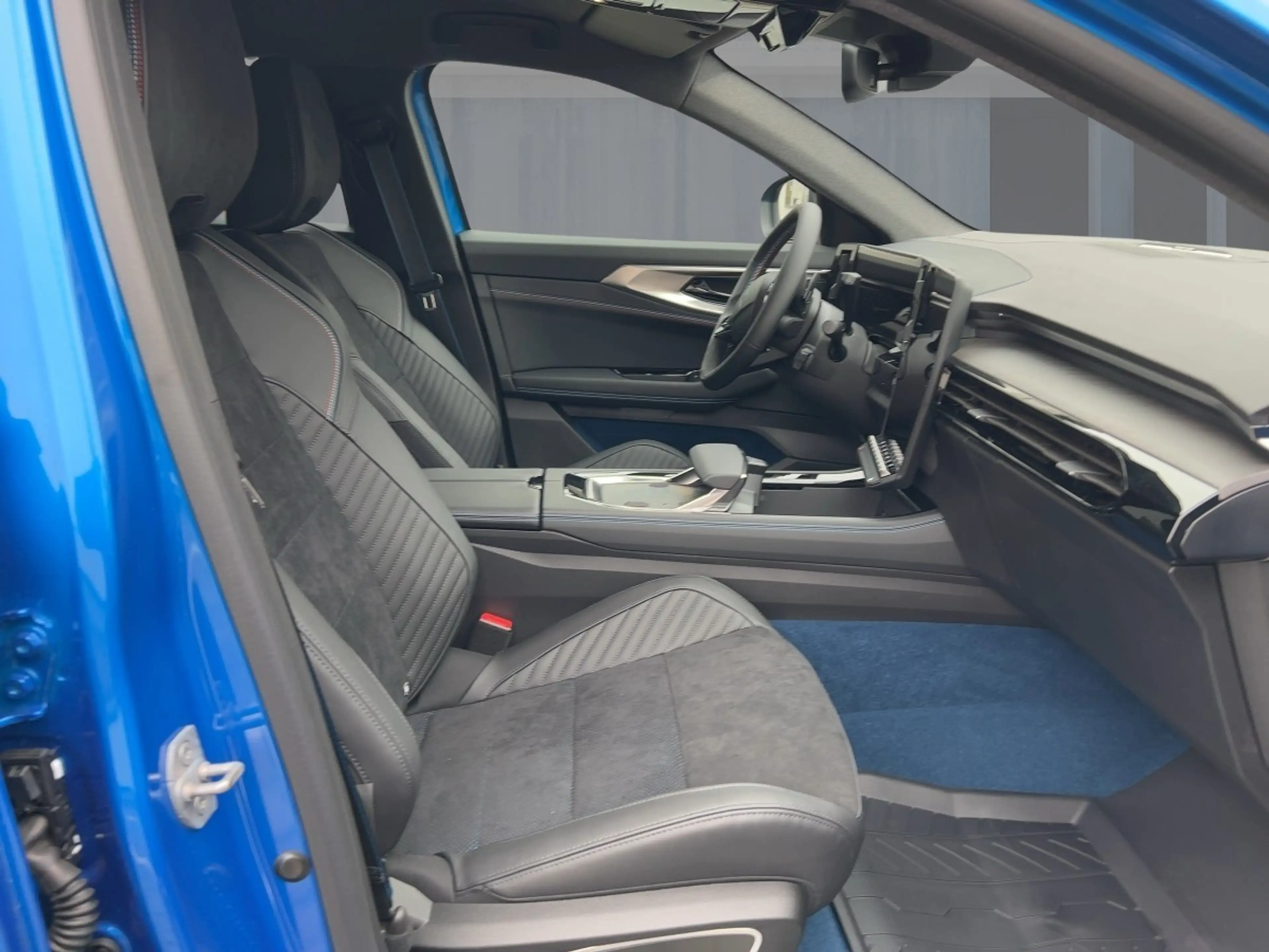 Renault Rafale Esprit Alpine E-Tech Plug-in Hybrid 300 4x4 — photo 8