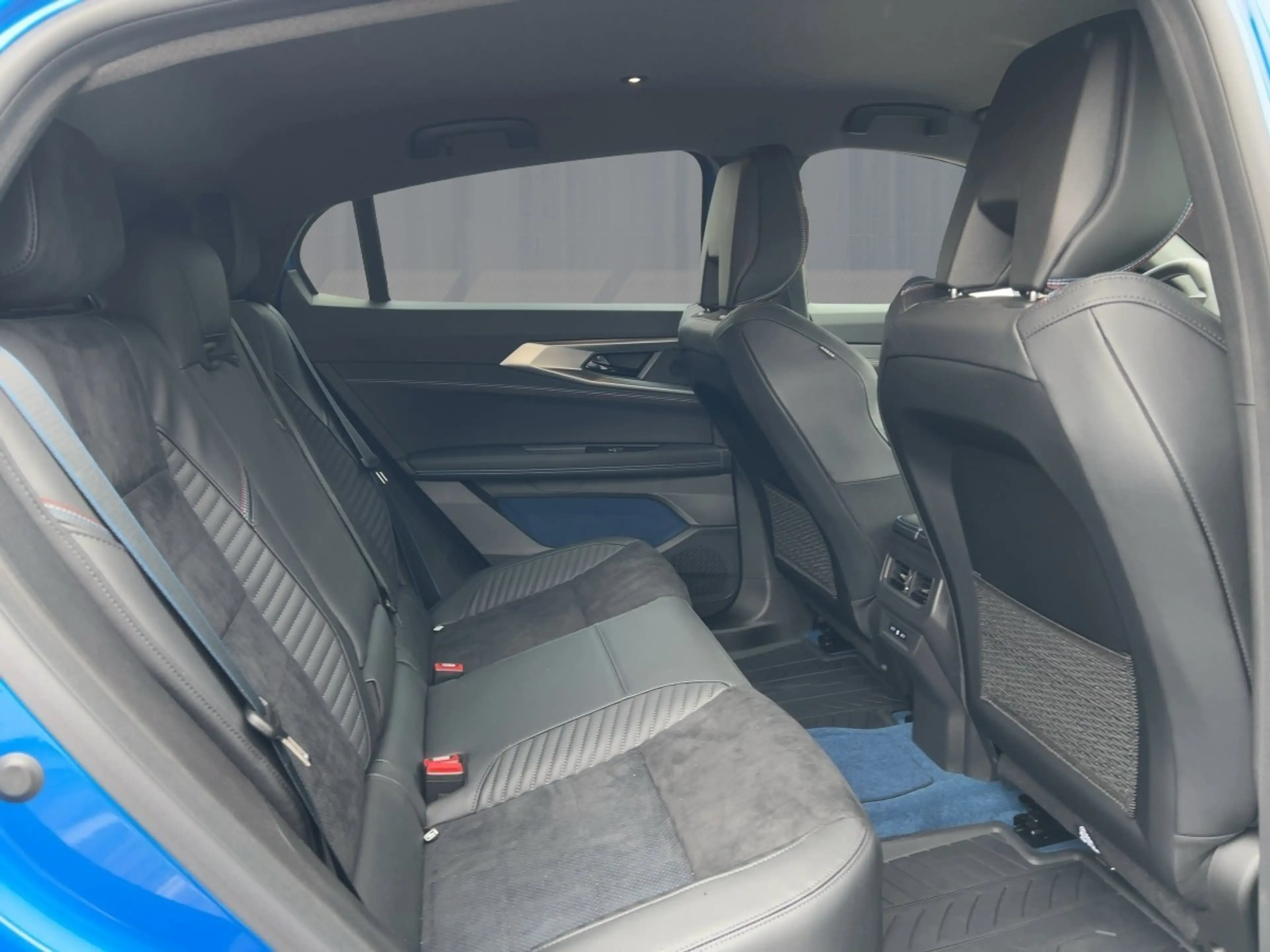 Renault Rafale Esprit Alpine E-Tech Plug-in Hybrid 300 4x4 — photo 9