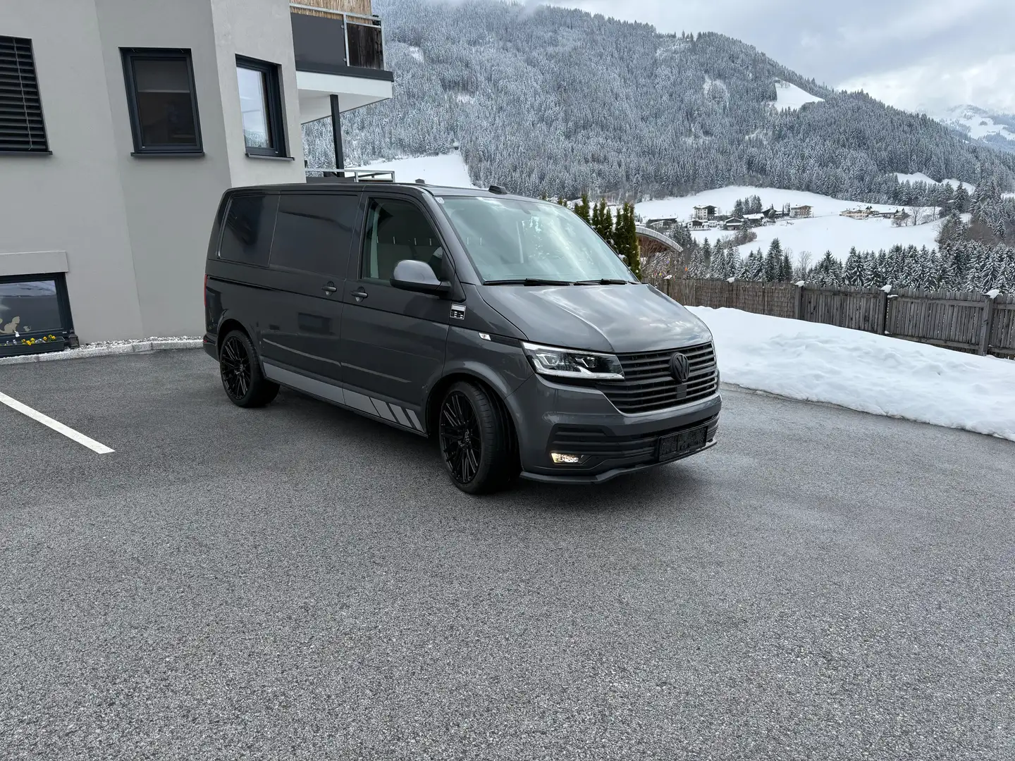 Volkswagen T6 Transporter Mwst. Ausweißbar! Grau - 1