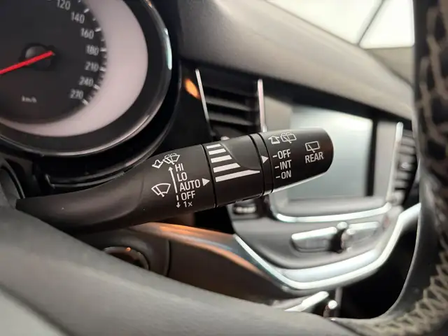 Opel Astra view 13