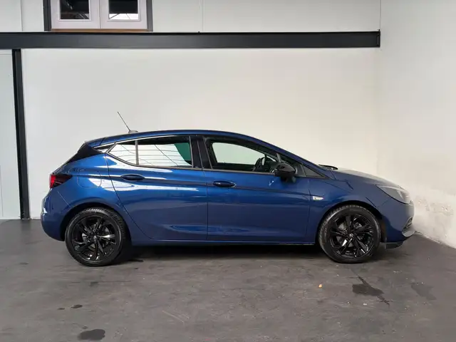 Opel Astra view 25