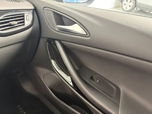 Opel Astra view 17