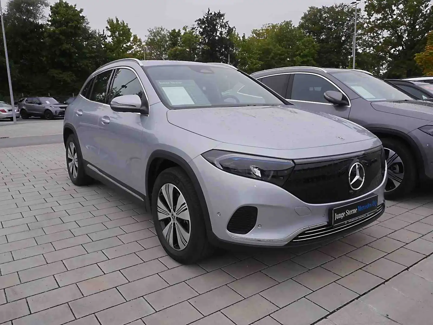 Mercedes-Benz EQA 4M Progressive+Memory+360°+DISTRONIC+LED Silber - 2