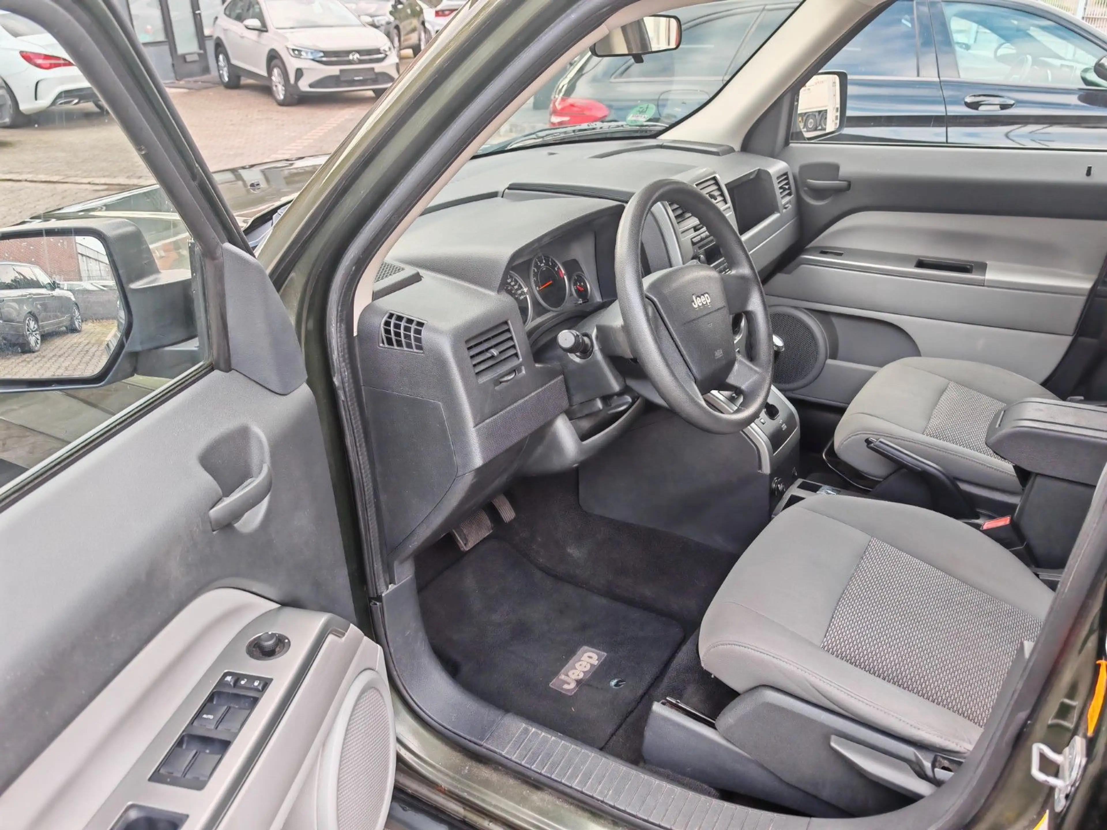 Jeep Patriot Limited Automatik AHK Tempomat PTC SHZ — photo 8