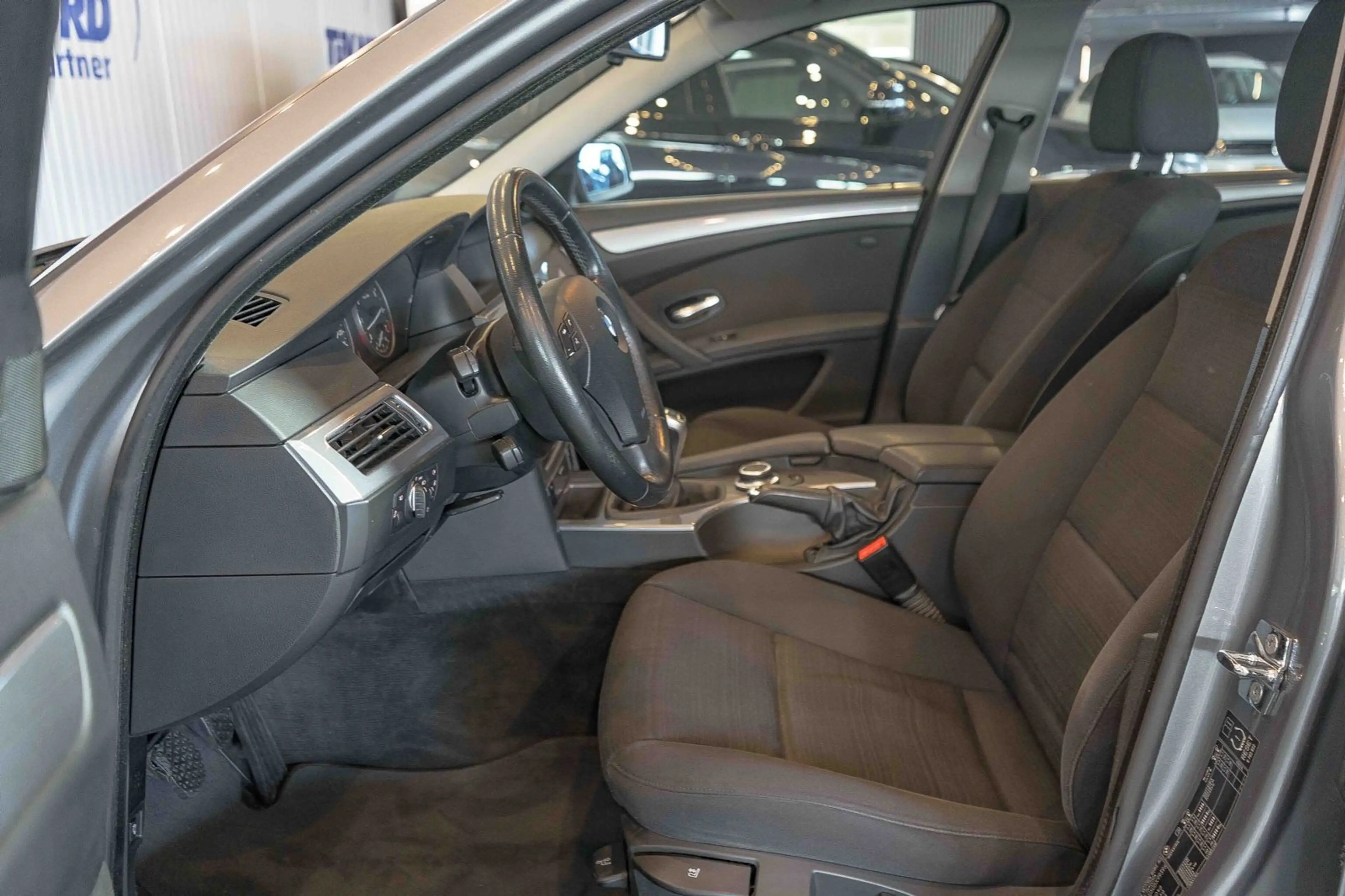 BMW 523 i Limousine Xenon Navi AHK Tempomat Klimaauto — photo 12