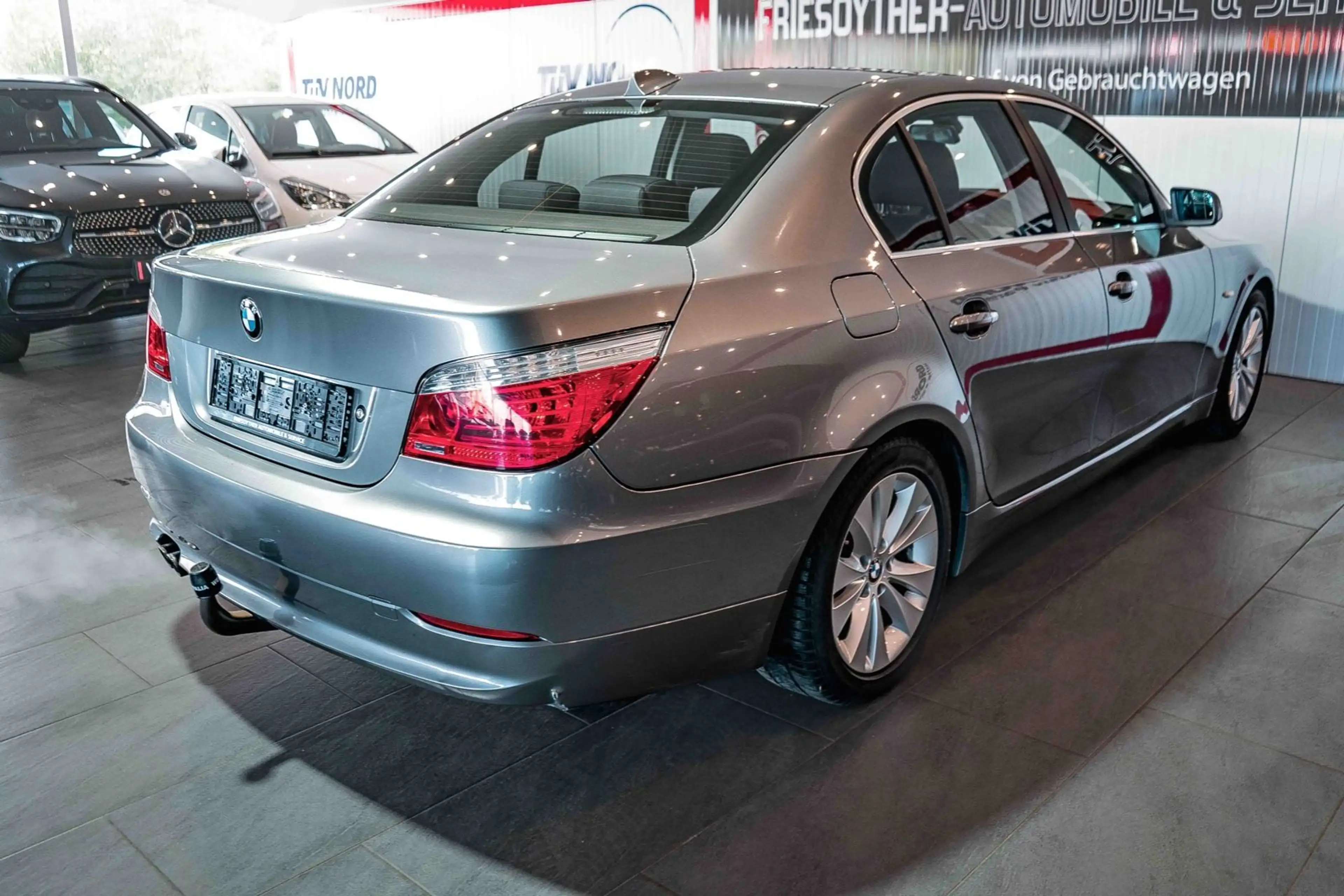 BMW 523 i Limousine Xenon Navi AHK Tempomat Klimaauto — photo 9
