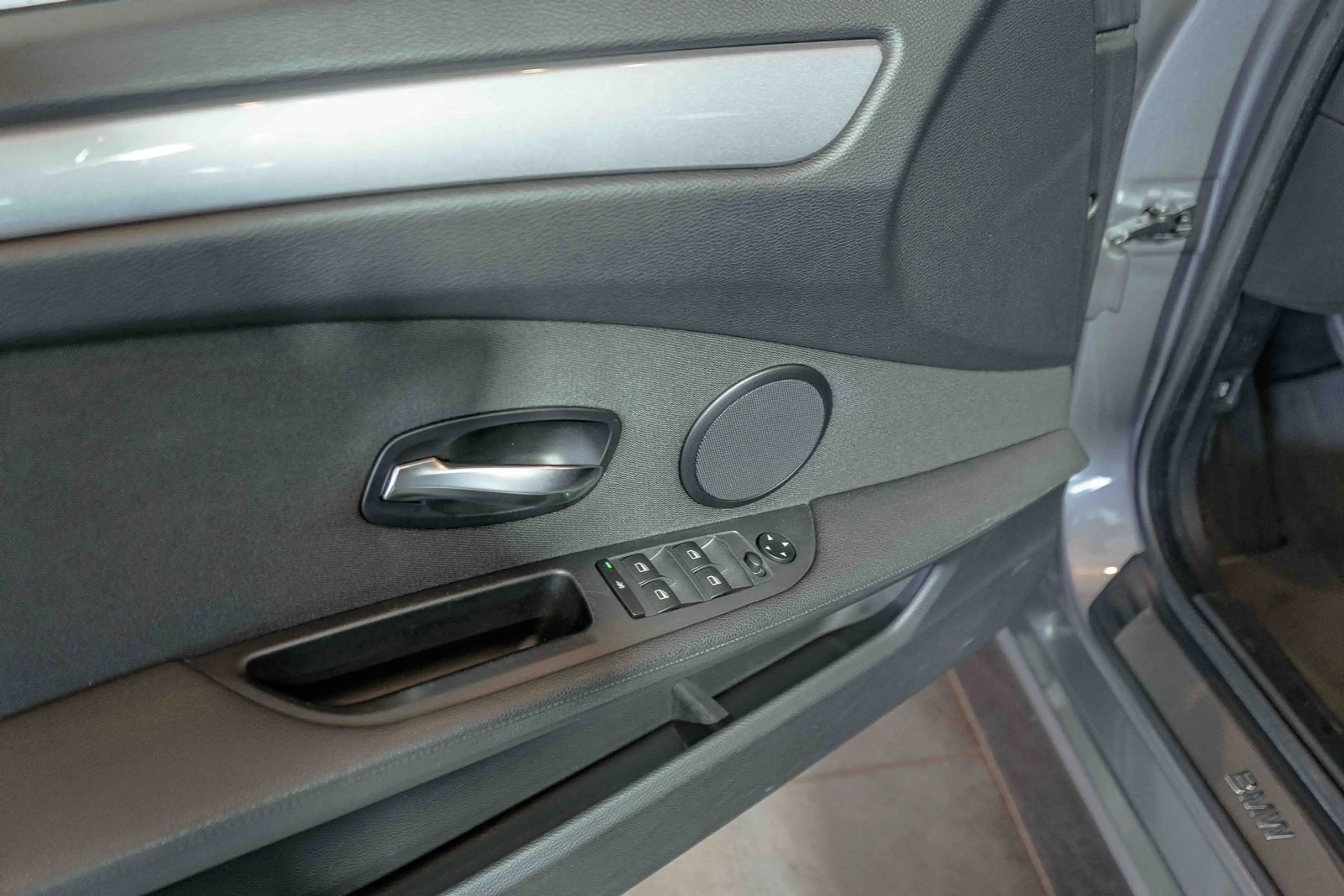 BMW 523 i Limousine Xenon Navi AHK Tempomat Klimaauto — photo 11