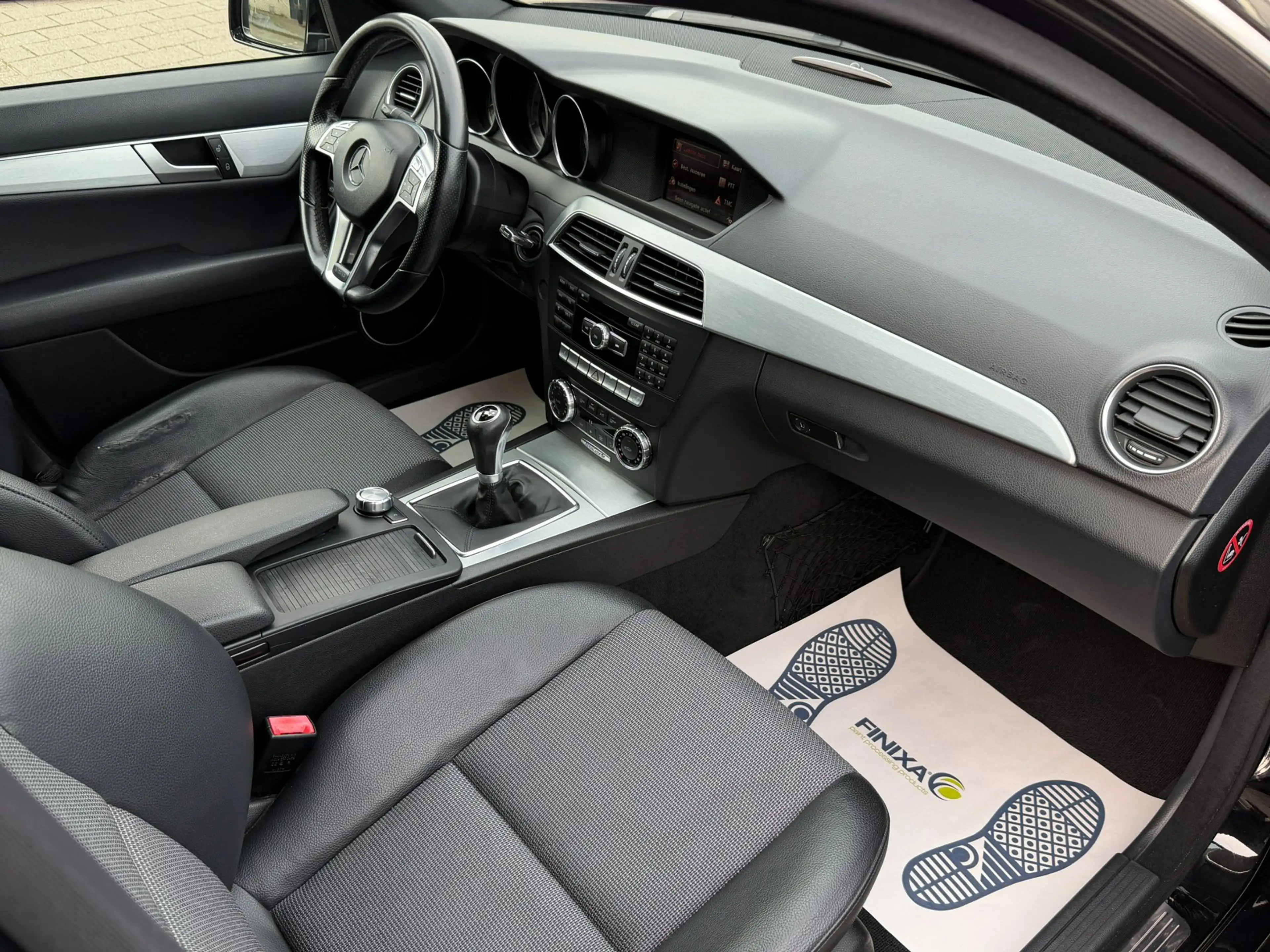 Mercedes-Benz C 180 CGI BlueEfficiency Avantgarde l AMG-Pakket — photo 16