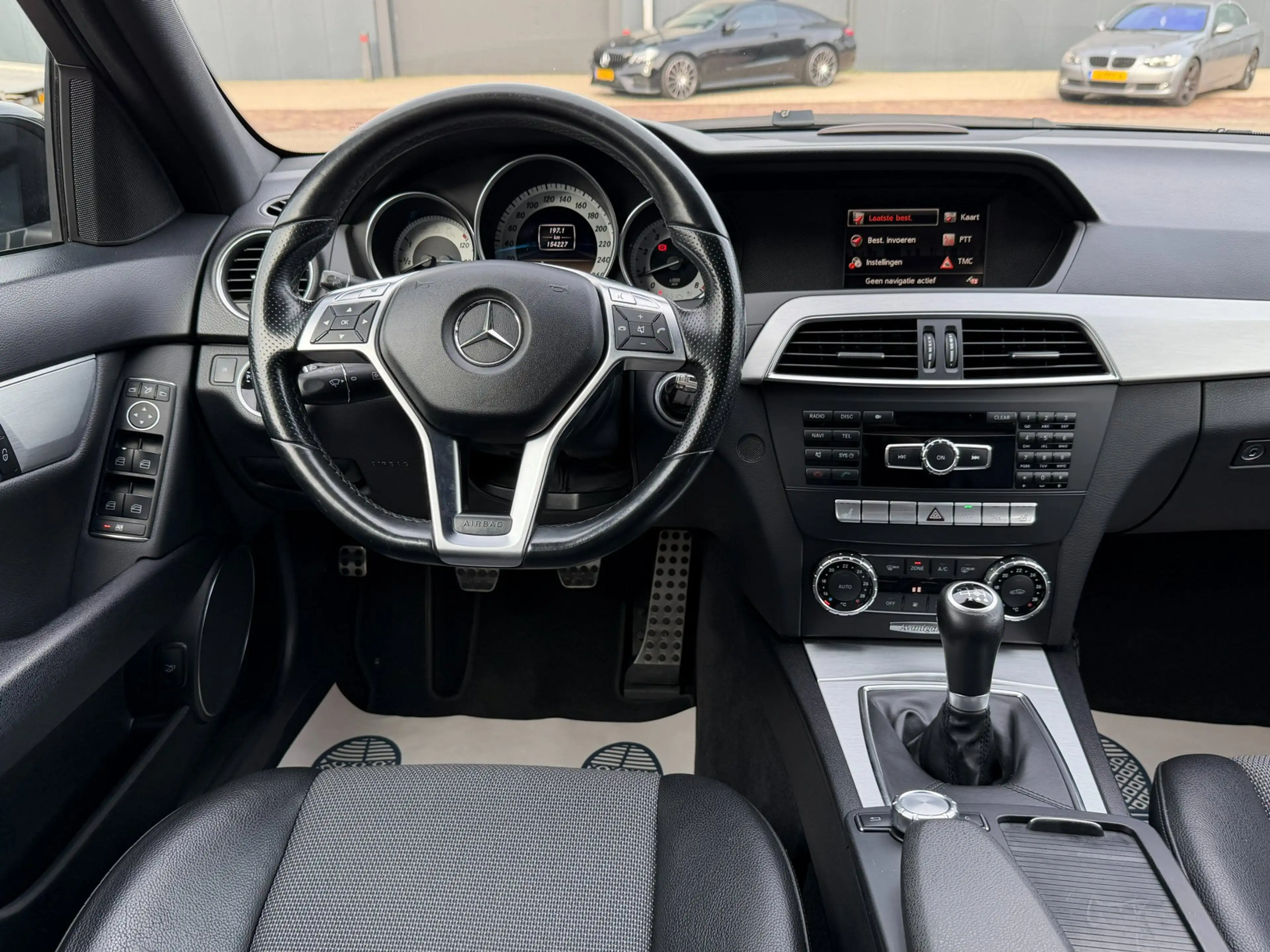 Mercedes-Benz C 180 CGI BlueEfficiency Avantgarde l AMG-Pakket — photo 17