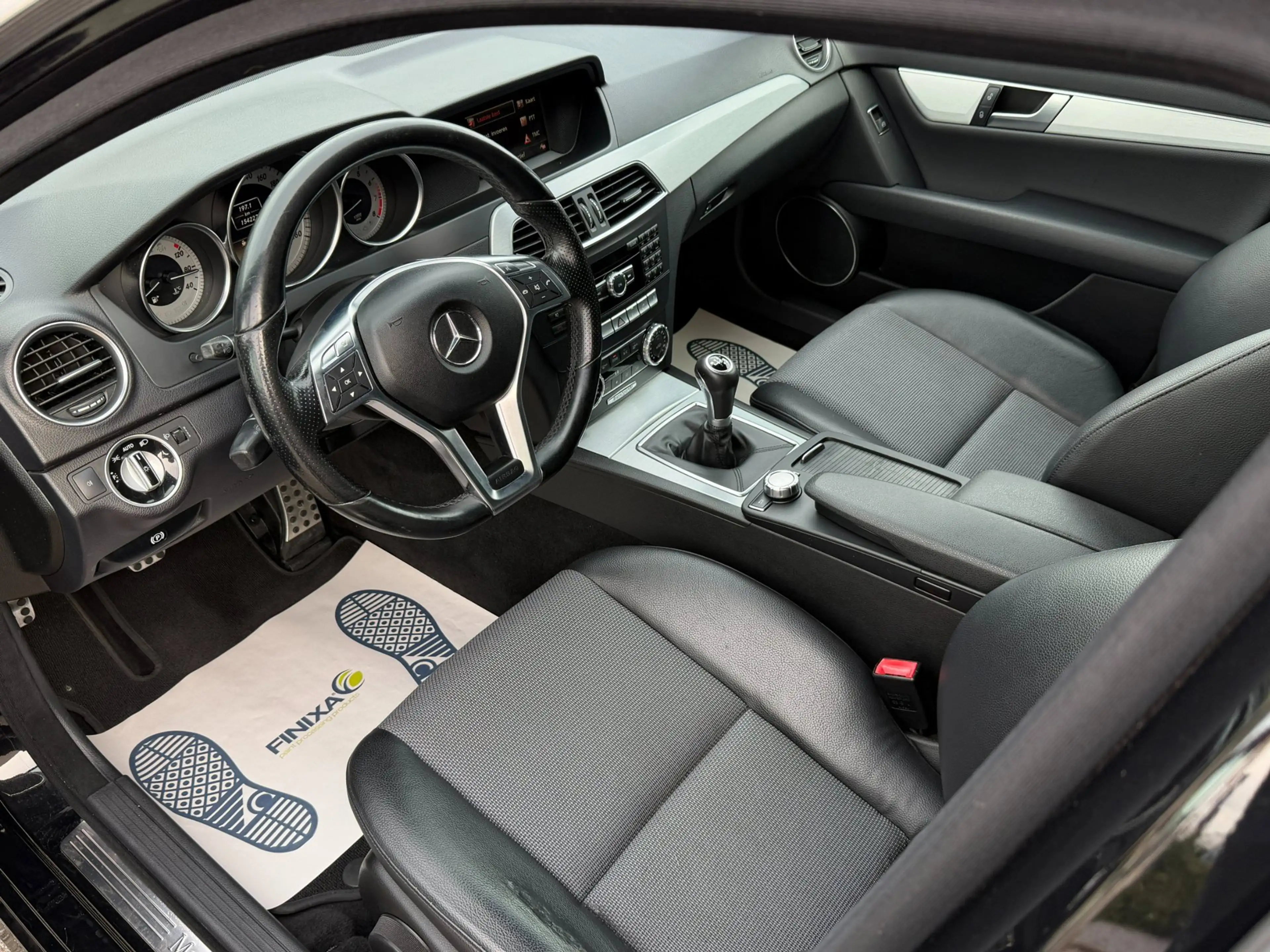 Mercedes-Benz C 180 CGI BlueEfficiency Avantgarde l AMG-Pakket — photo 5