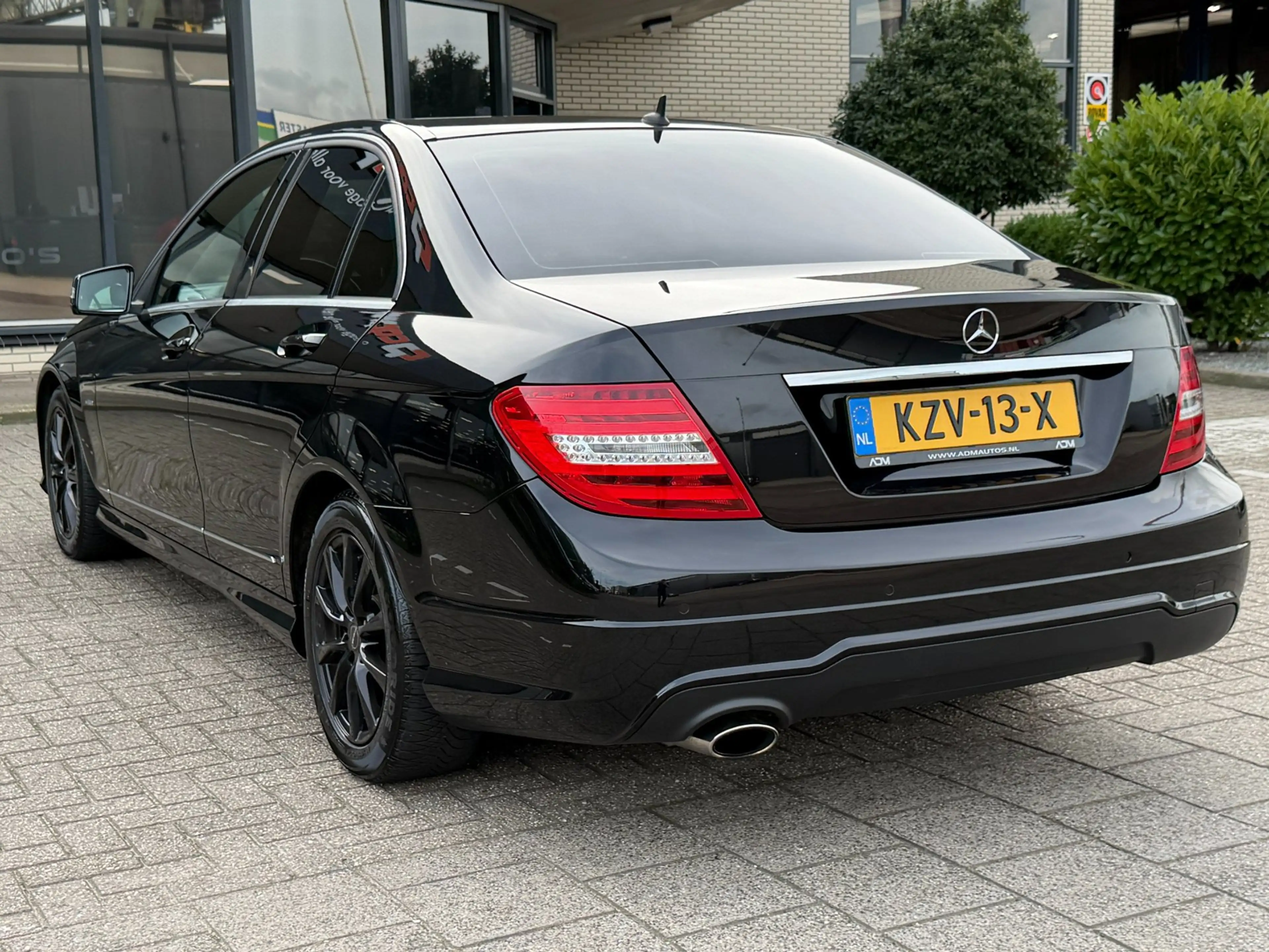 Mercedes-Benz C 180 CGI BlueEfficiency Avantgarde l AMG-Pakket — photo 15