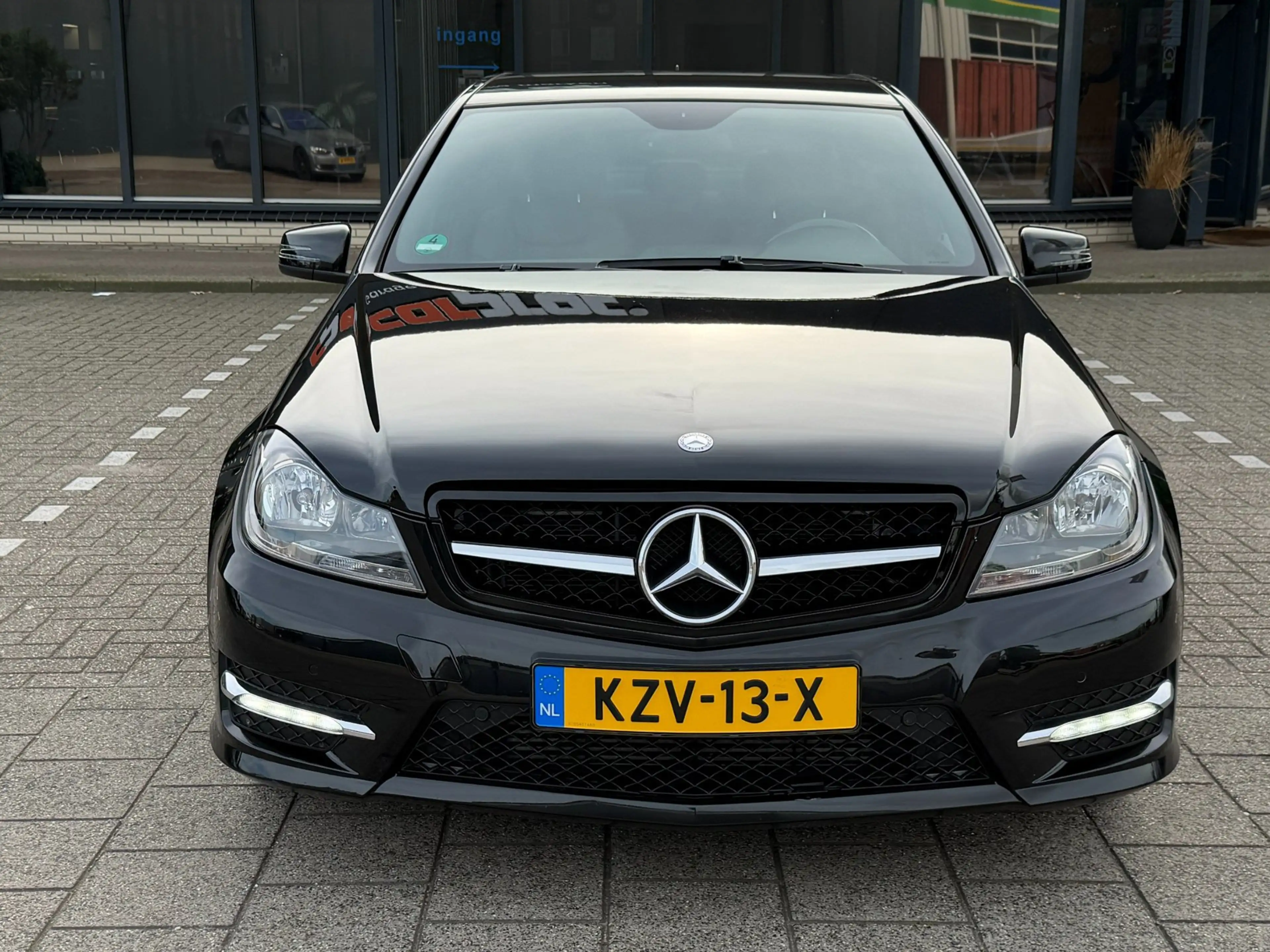 Mercedes-Benz C 180 CGI BlueEfficiency Avantgarde l AMG-Pakket — photo 10