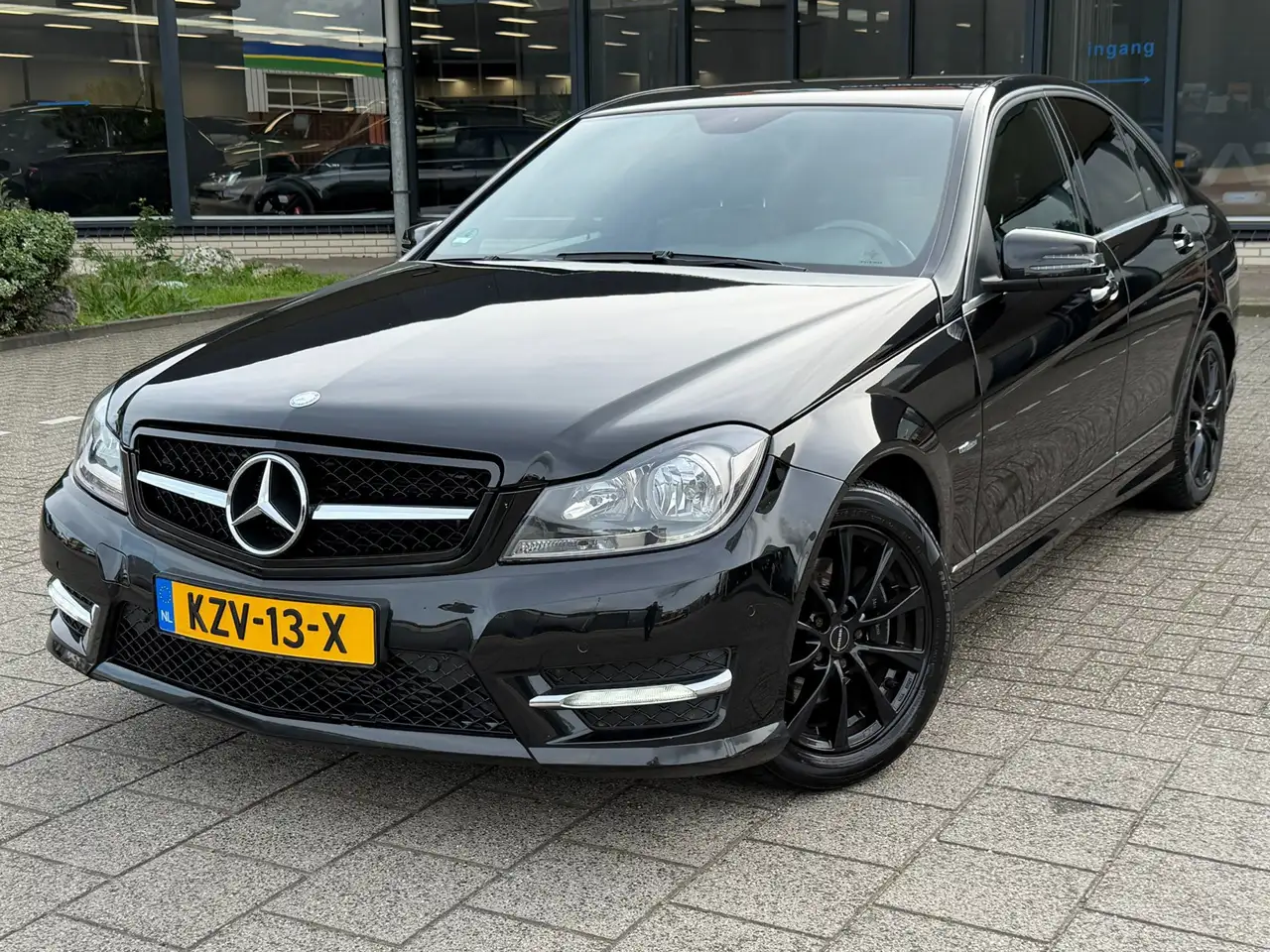 Mercedes-Benz C 180