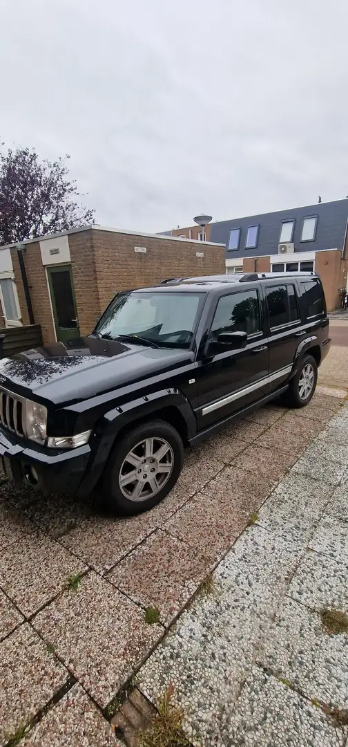 Jeep Commander 3.0 V6 CRD Sport Černá - 1