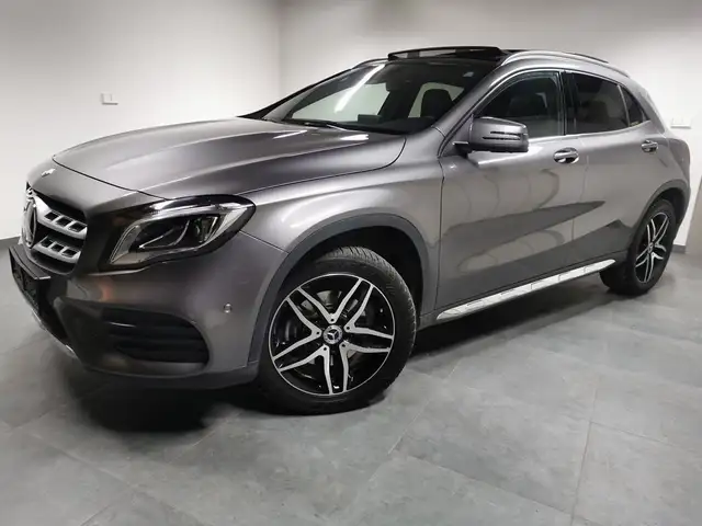 Mercedes-Benz GLA 250 -4 Matic,2xAMG Paket,Panorama,Ahv,SR+WR,Standhzg.