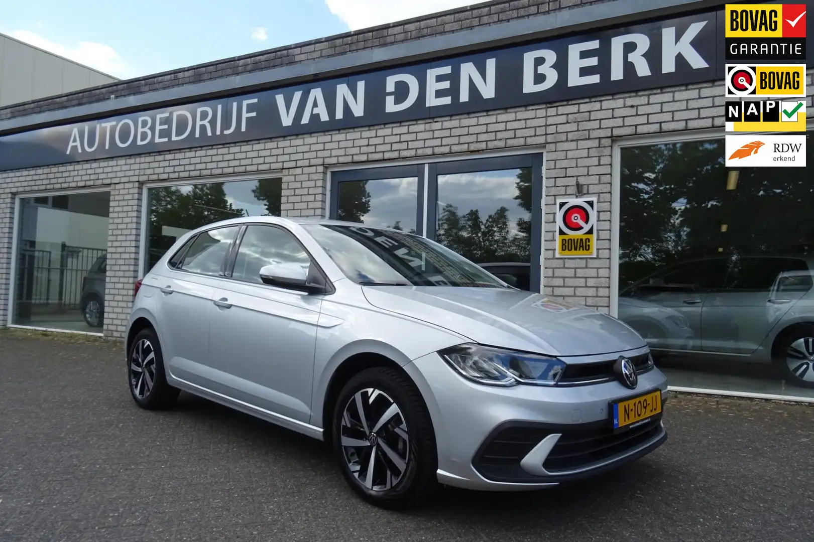 Volkswagen Polo 1.0 TSI 95Pk Life IQ-Drive Gris - 1