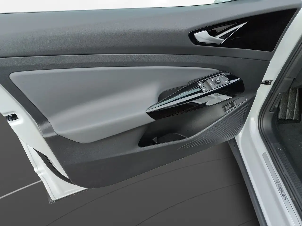 Volkswagen ID.4 Pro 210 kW (286 PS) 77 kWh 1-Gang-Automatik 5