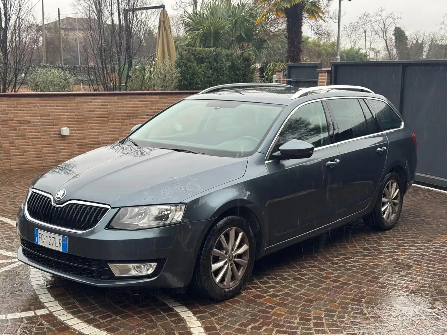Skoda Octavia ambition - 1