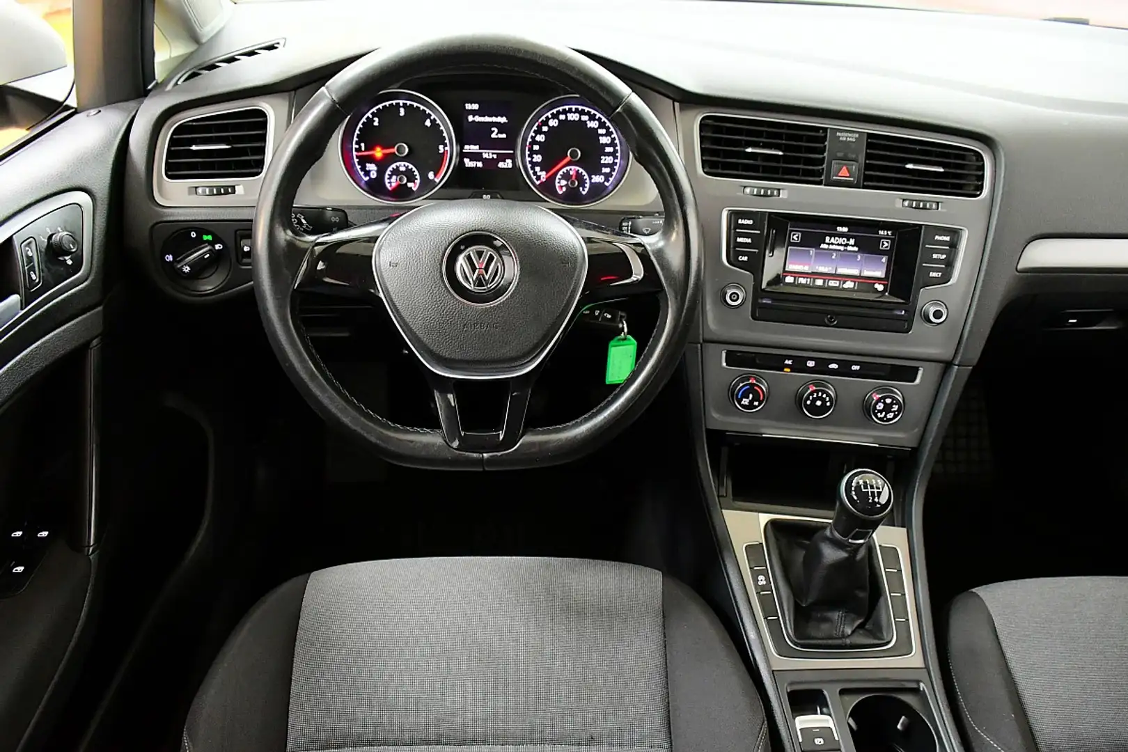 Volkswagen Golf Trendline 1,6 BMT TDI Weiß - 2