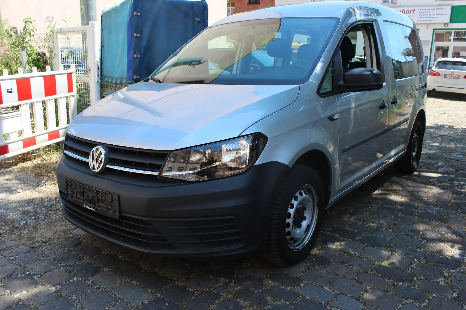 Volkswagen Caddy Kombi 1.0 TSI  EcoProfi BMT Top Zustand Silber - 1