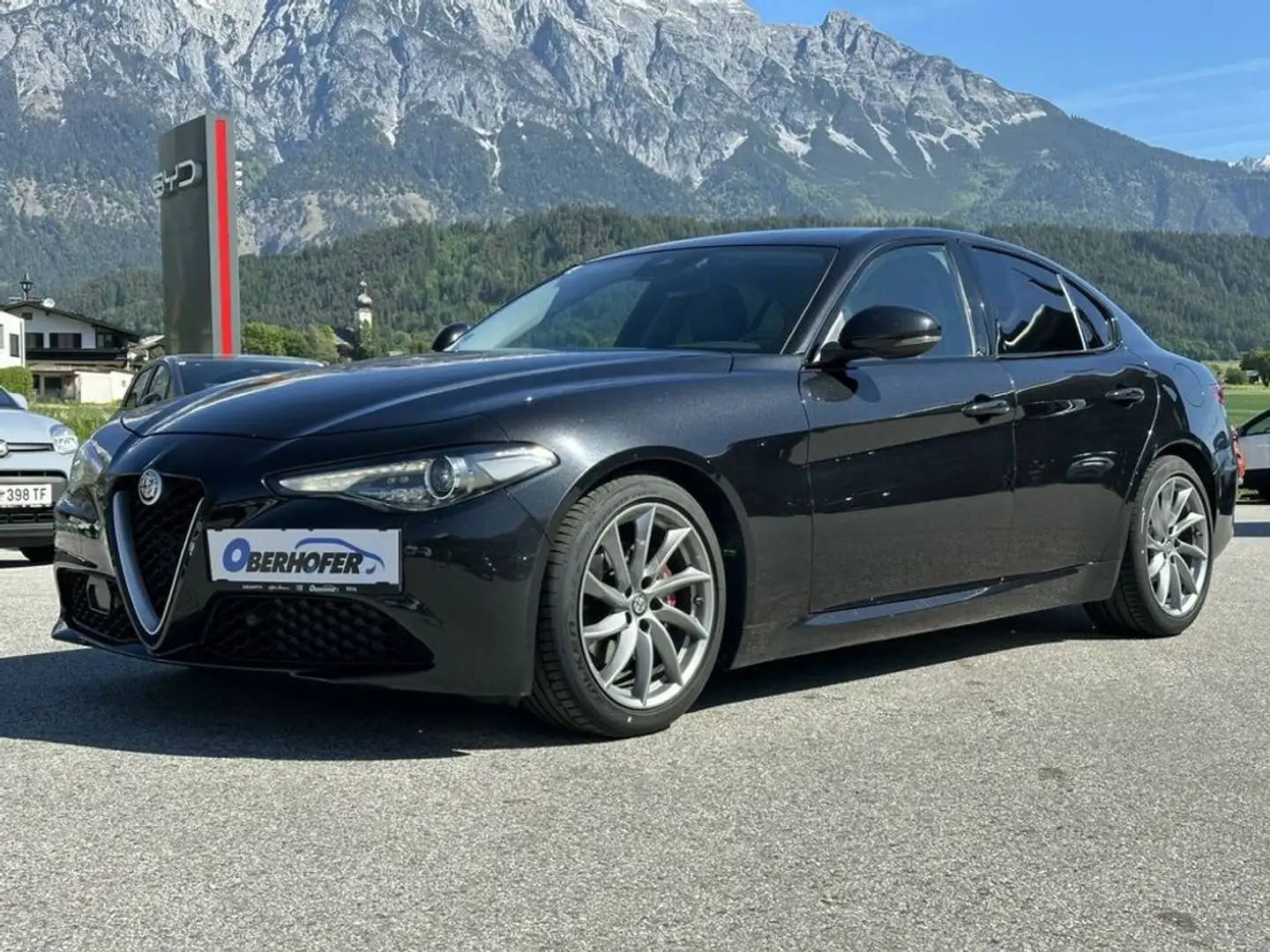 Alfa Romeo Giulia Super 2.2 150 MT RWD Schwarz - 2
