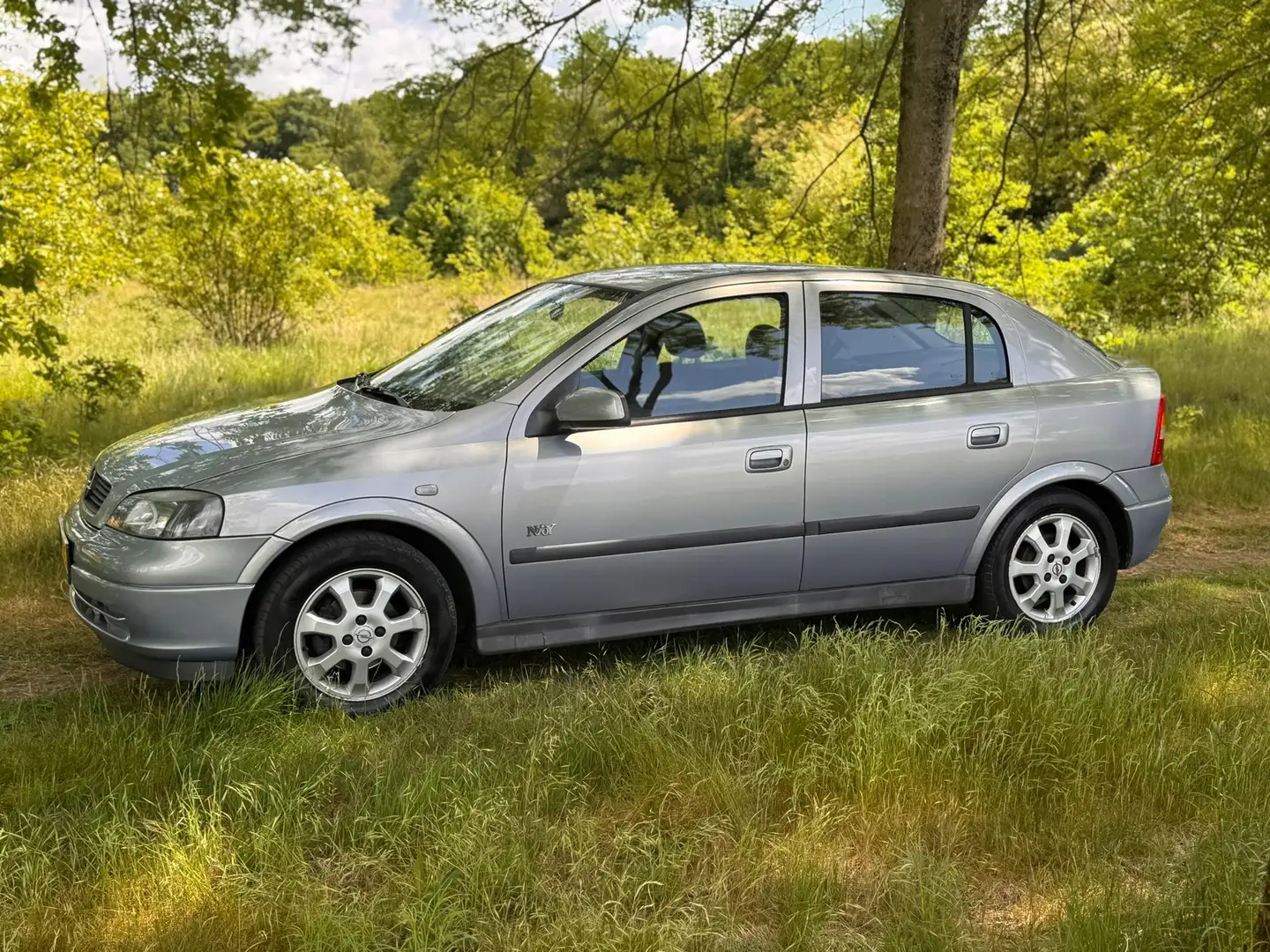 Opel Astra 1.6 Njoy APK 23-12-2025 AUTOMAAT Szürke - 2