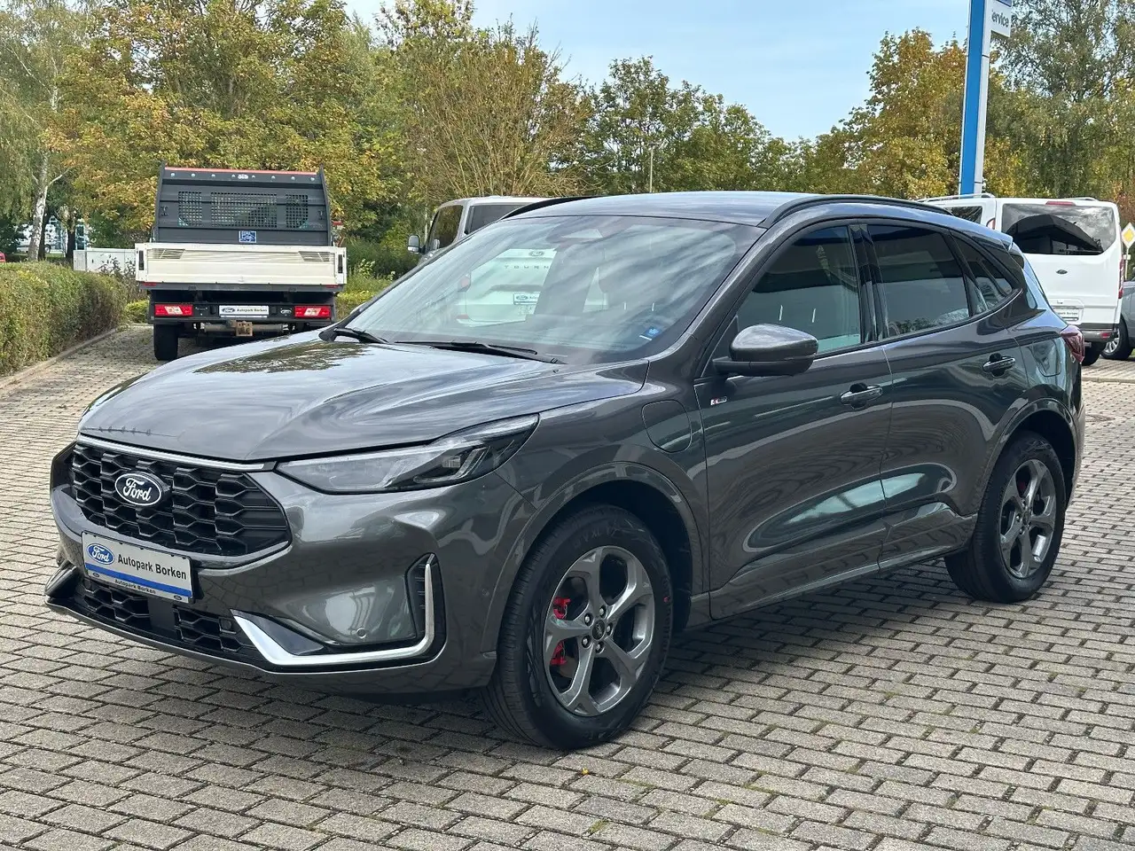 Ford Kuga Plug-In Hybrid ST-Line X 360 KAMERA LED — photo 1 of 15