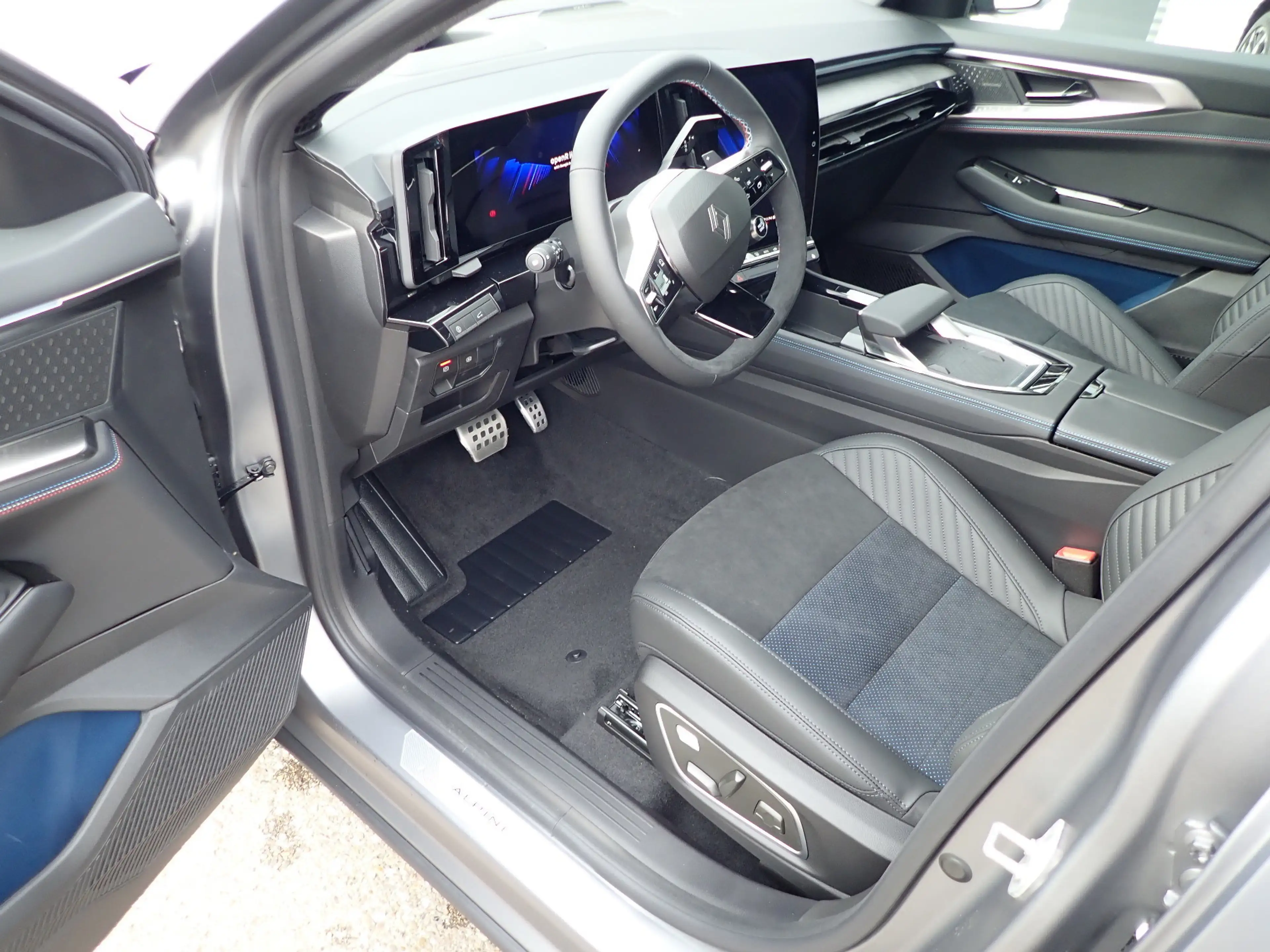 Renault Rafale Esprit Alpine Full Hybrid E-Tech 200 — photo 8