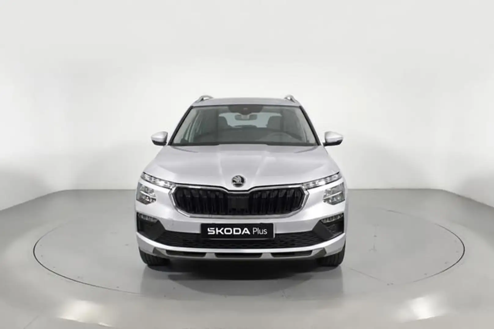 Skoda Kamiq 1.0 TSI Selection 85kW Plateado - 2