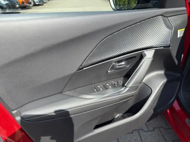 Peugeot 2008 view 14