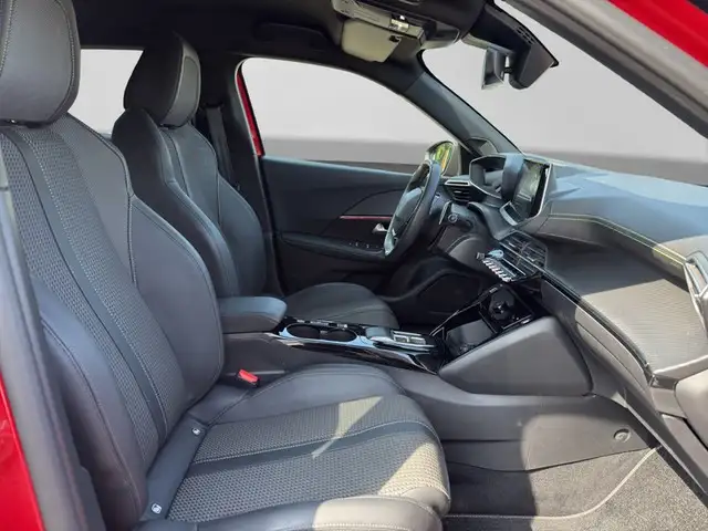 Peugeot 2008 view 9